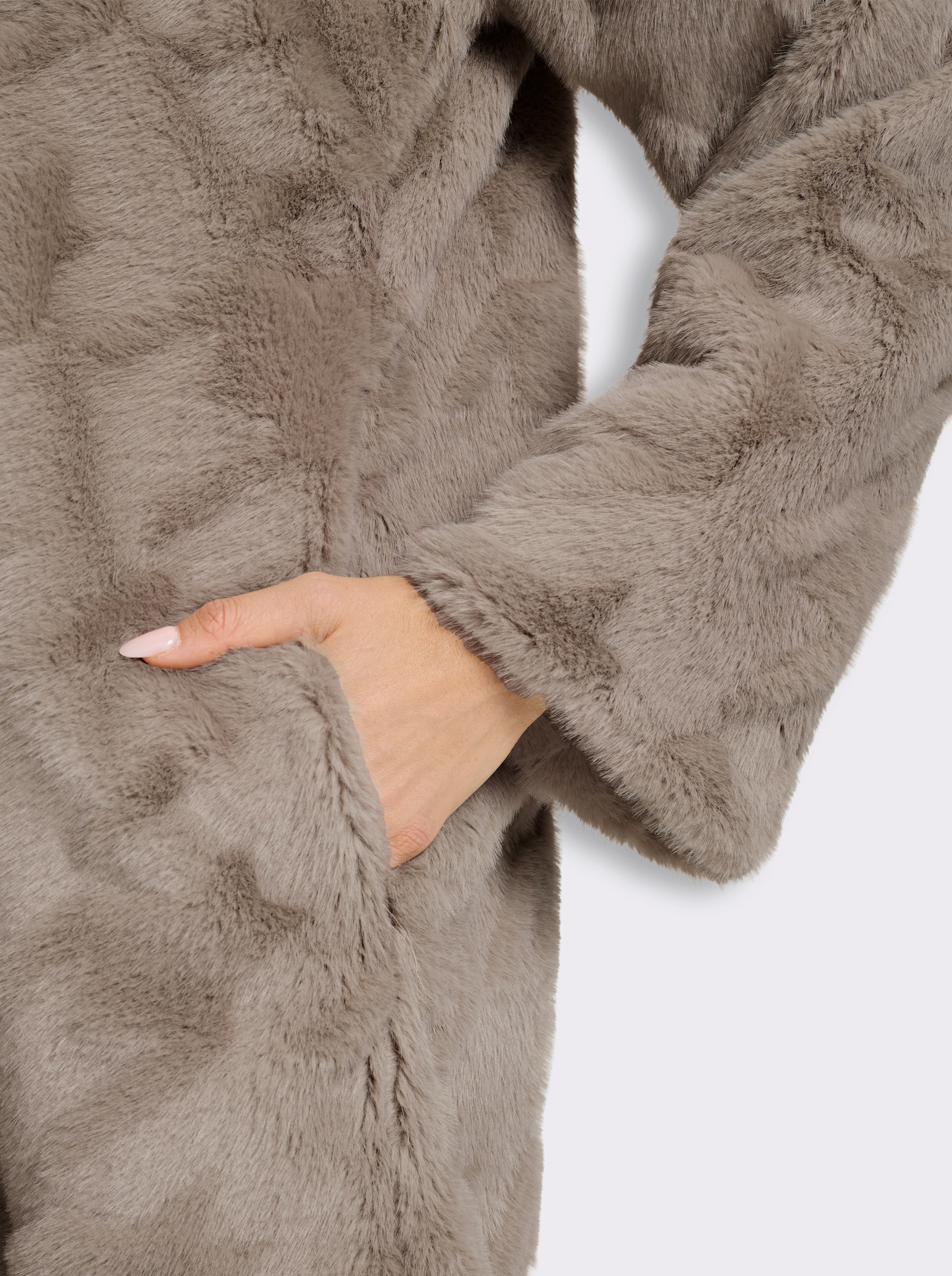 heine Fellimitatjacke mit Kapuze - sesam-gemustert