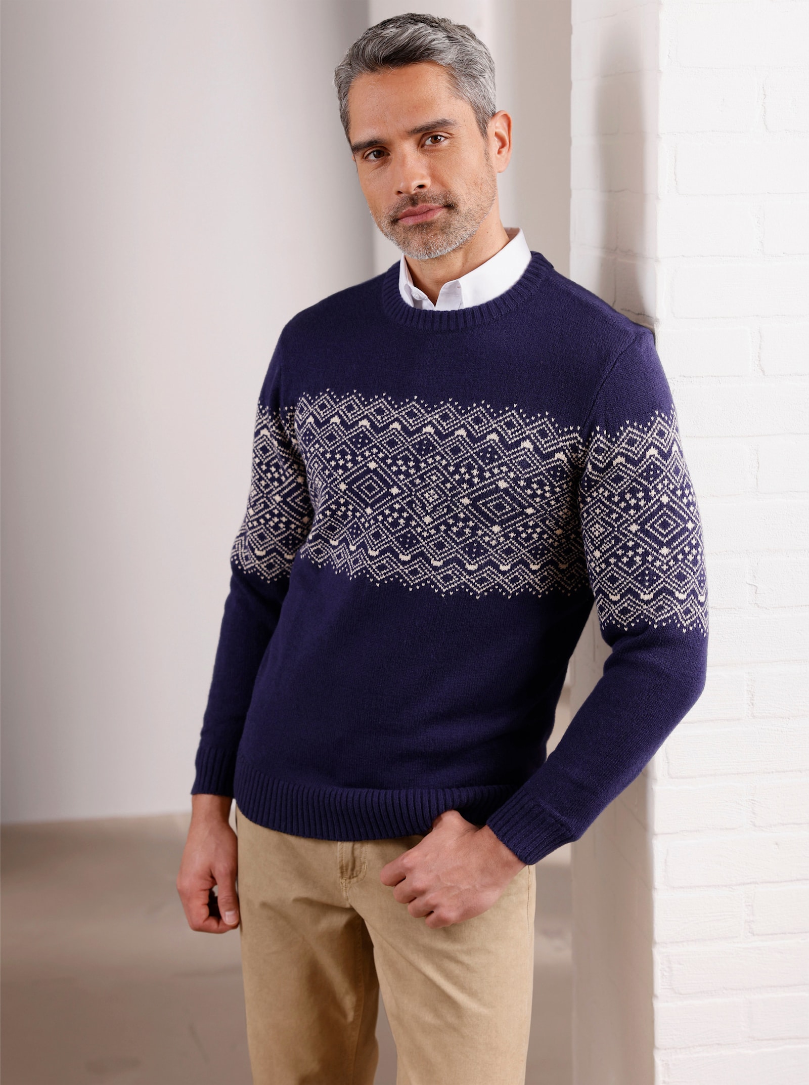 Pulóver s okrúhlym výstrihom a nórskym vzorom - námornícka modrá a béžová