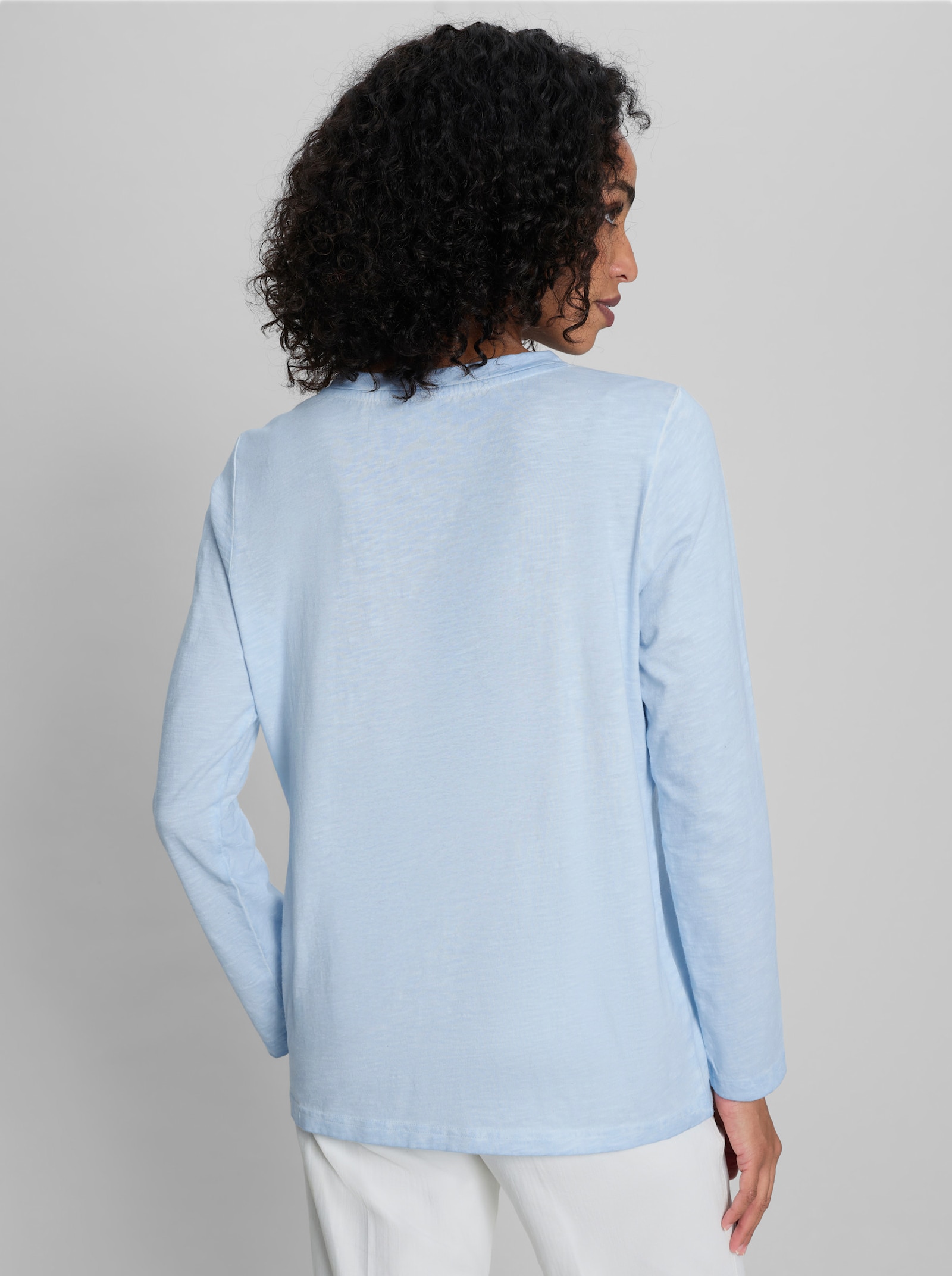 heine V-Shirt mit Spitze - eisblau