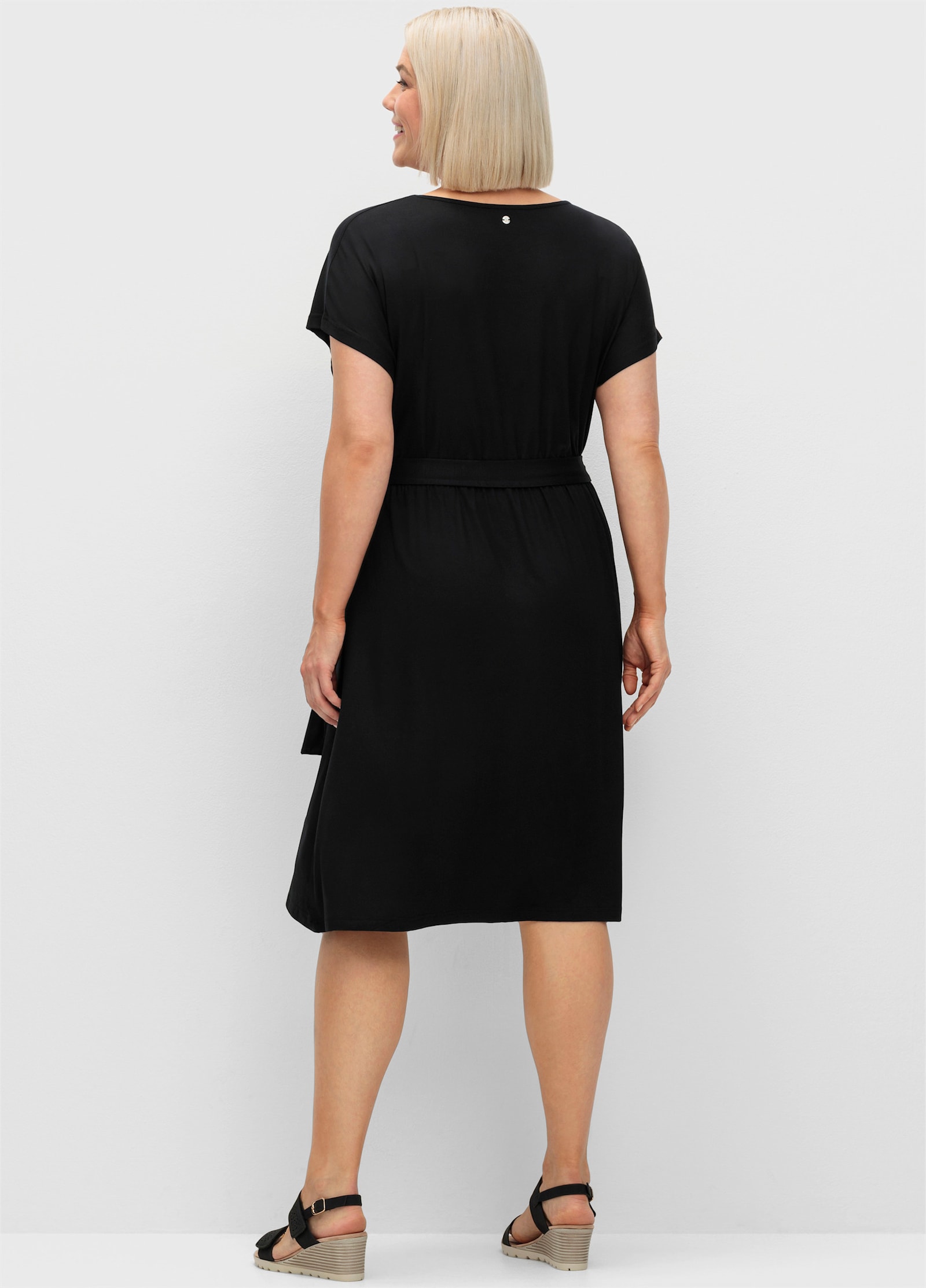 sheego Jerseykleid mit Schlüsselloch-Cut-out - schwarz