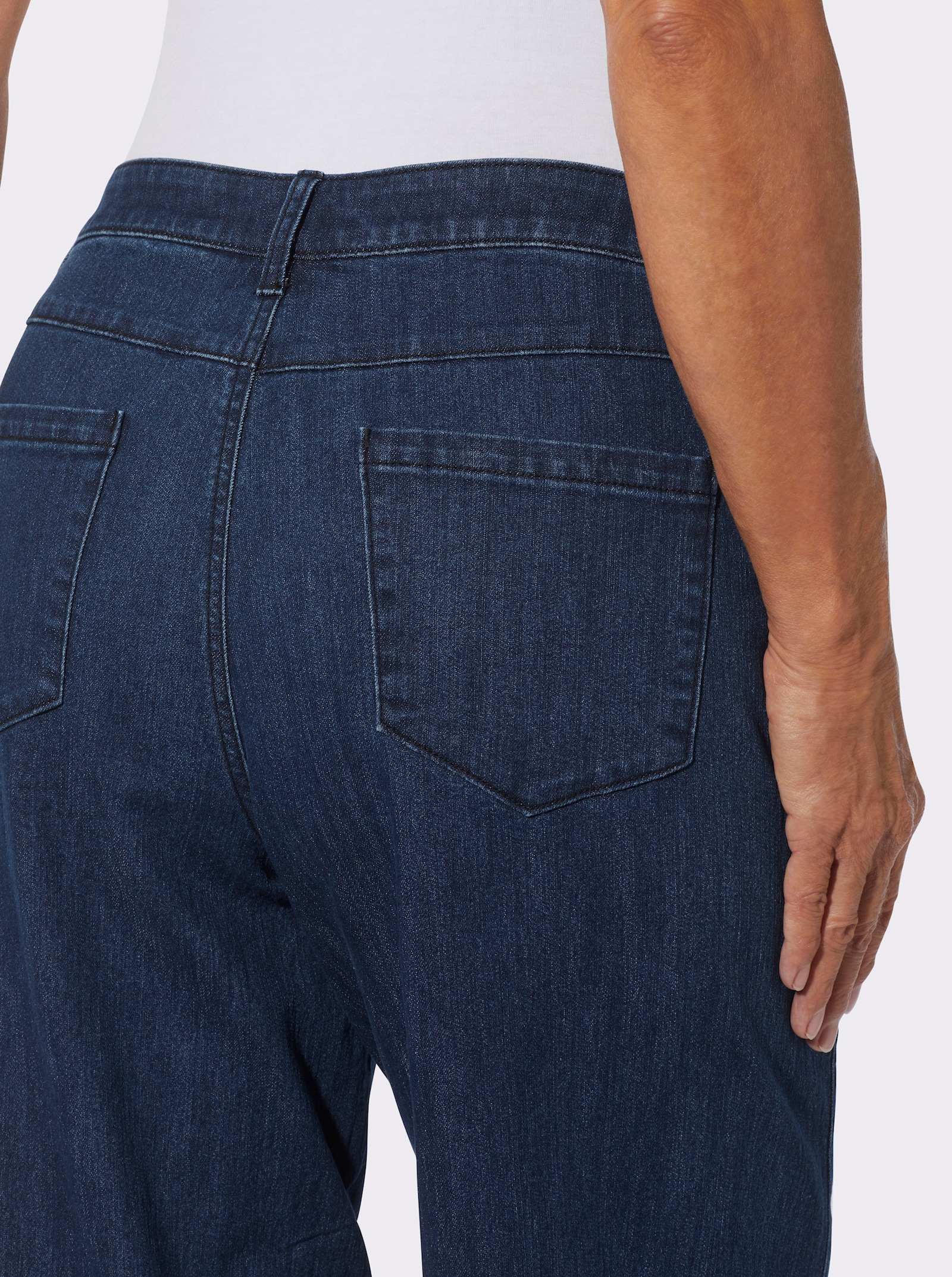 Jeans in Barrel-Form - darkblue-stone-washed