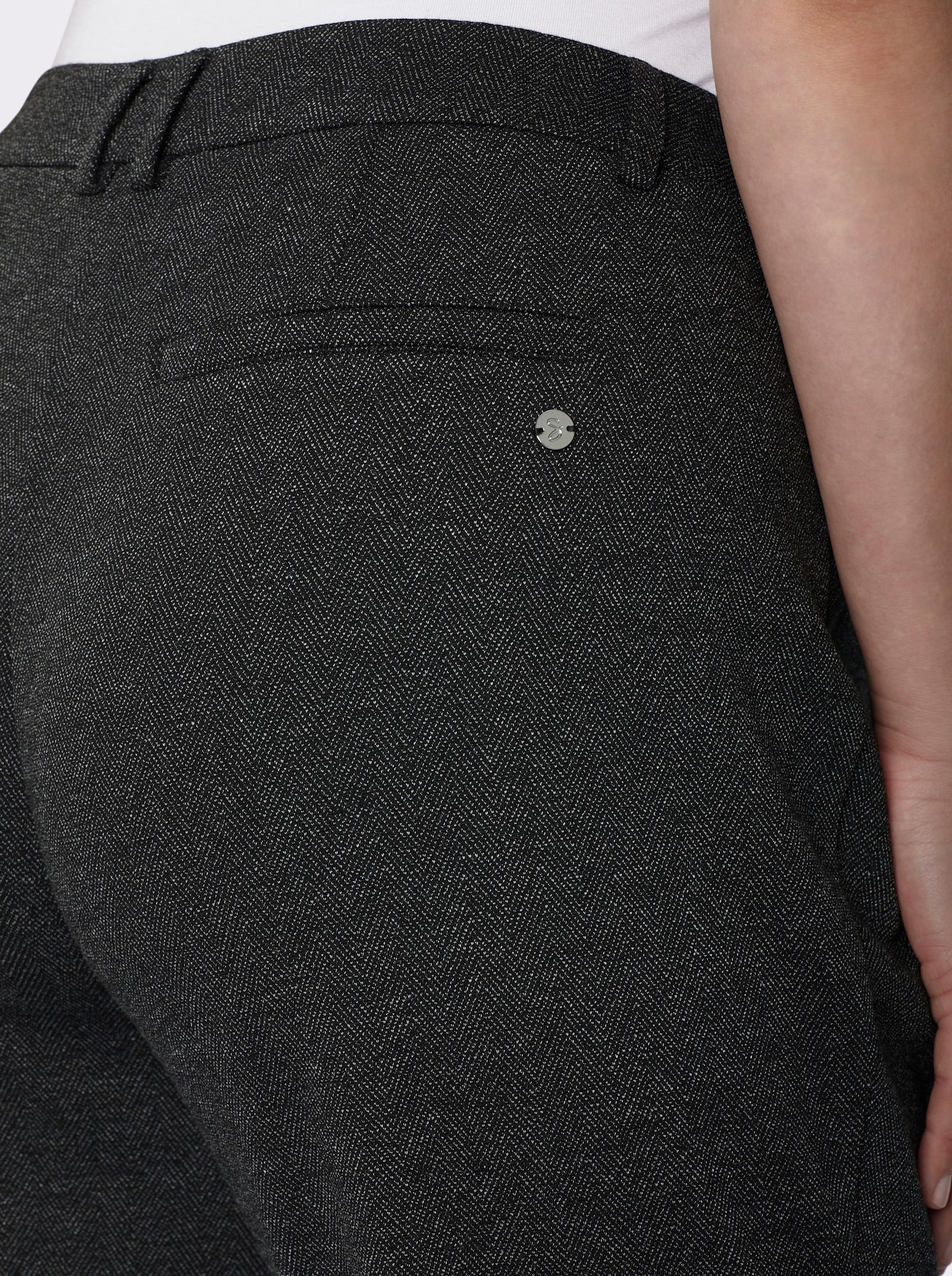 sheego Hose mit Fischgrätmuster - schwarz-ecru-gemustert