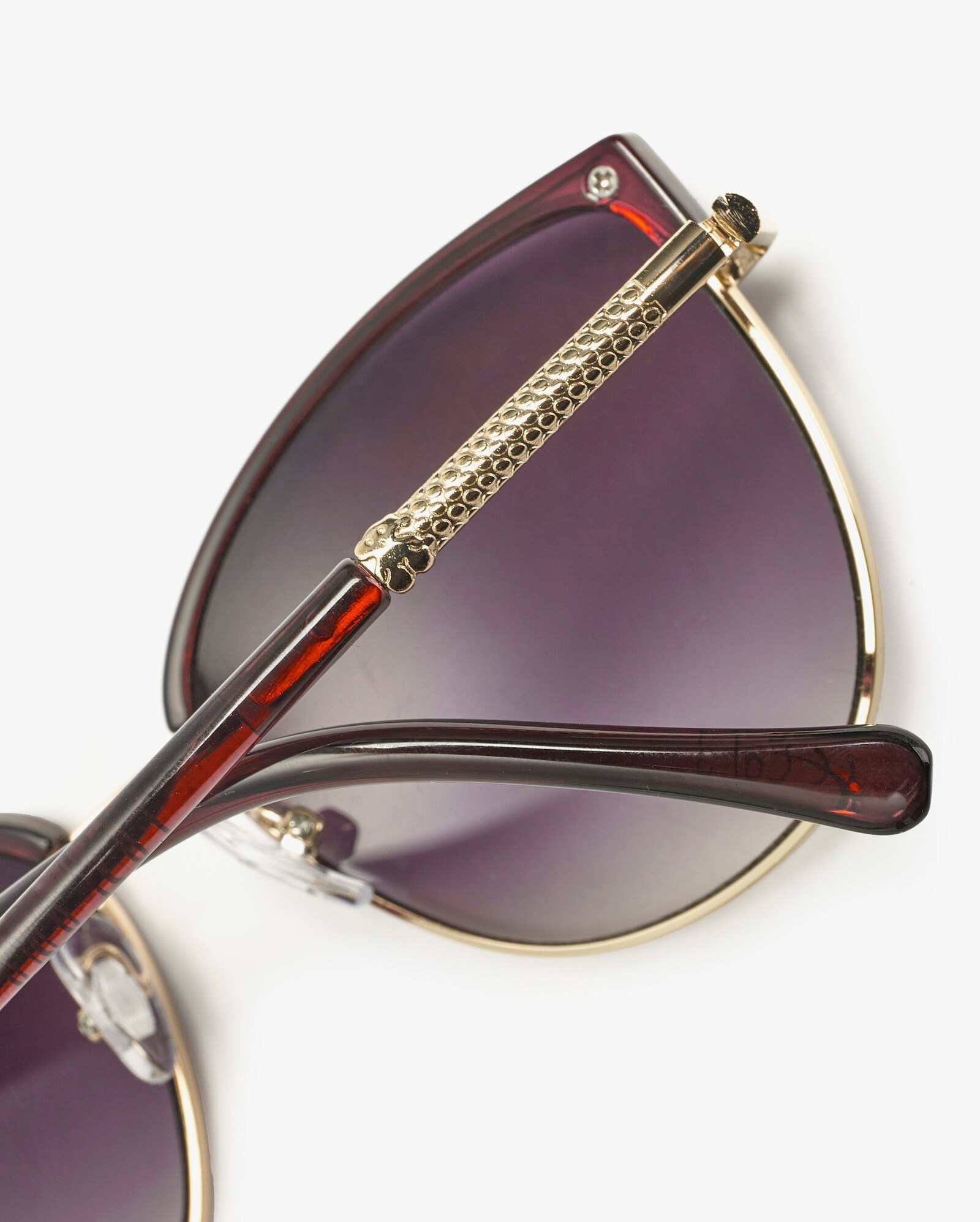 LASCANA Sonnenbrille - dunkelrot-goldfarben