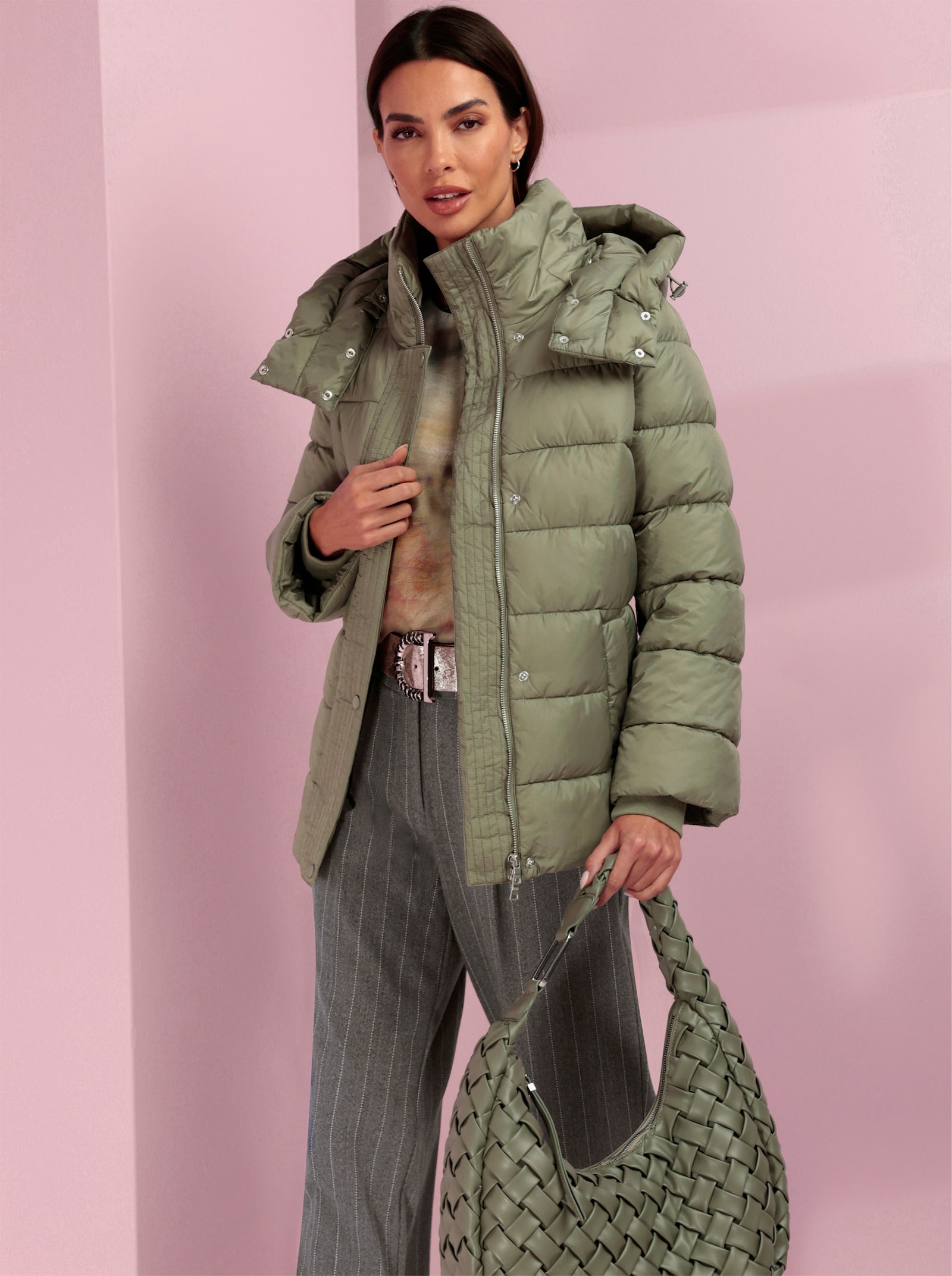 heine Steppjacke mit abnehmbarer Kapuze - khaki