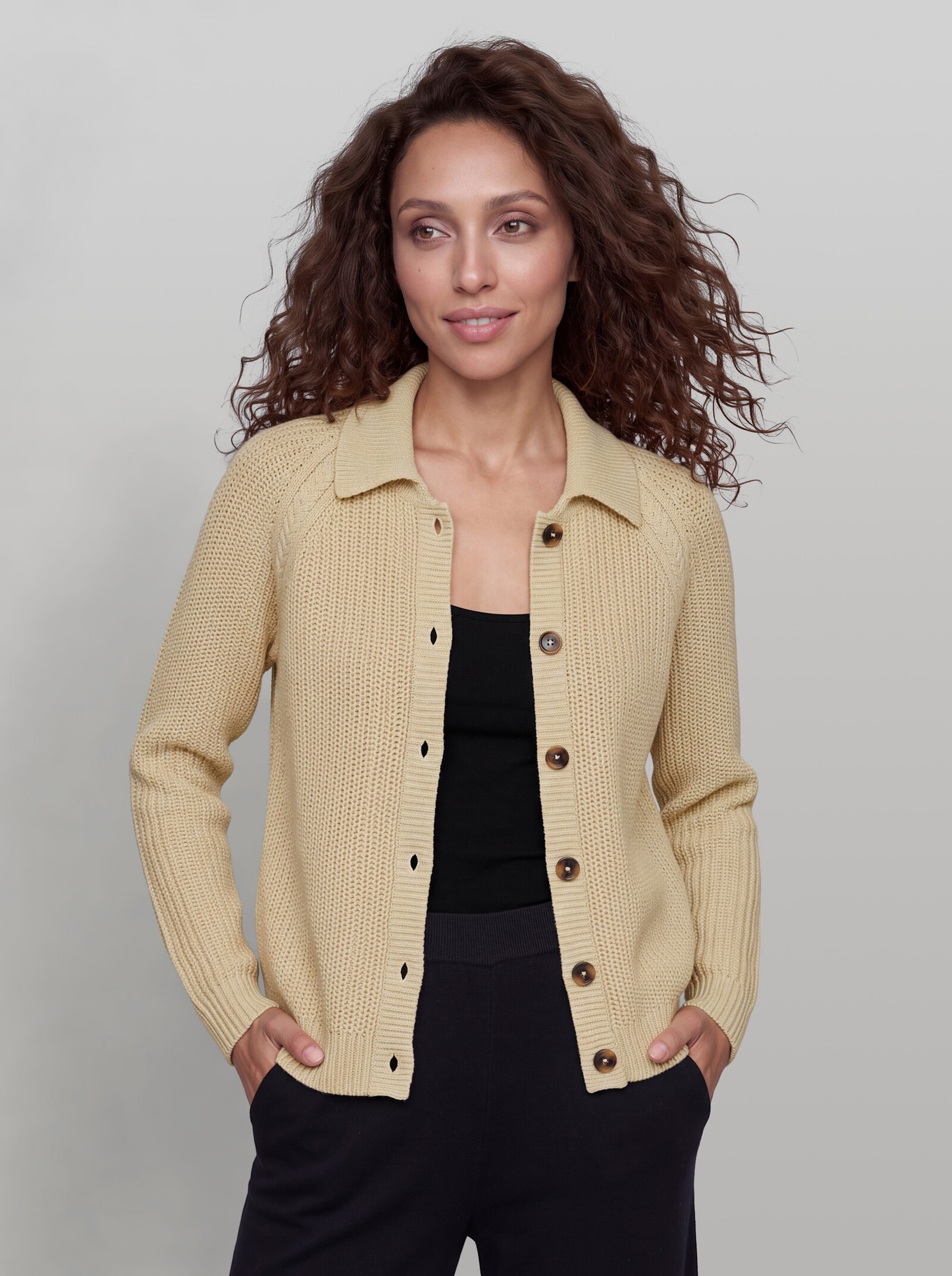 heine Strickjacke mit Polokragen - sand