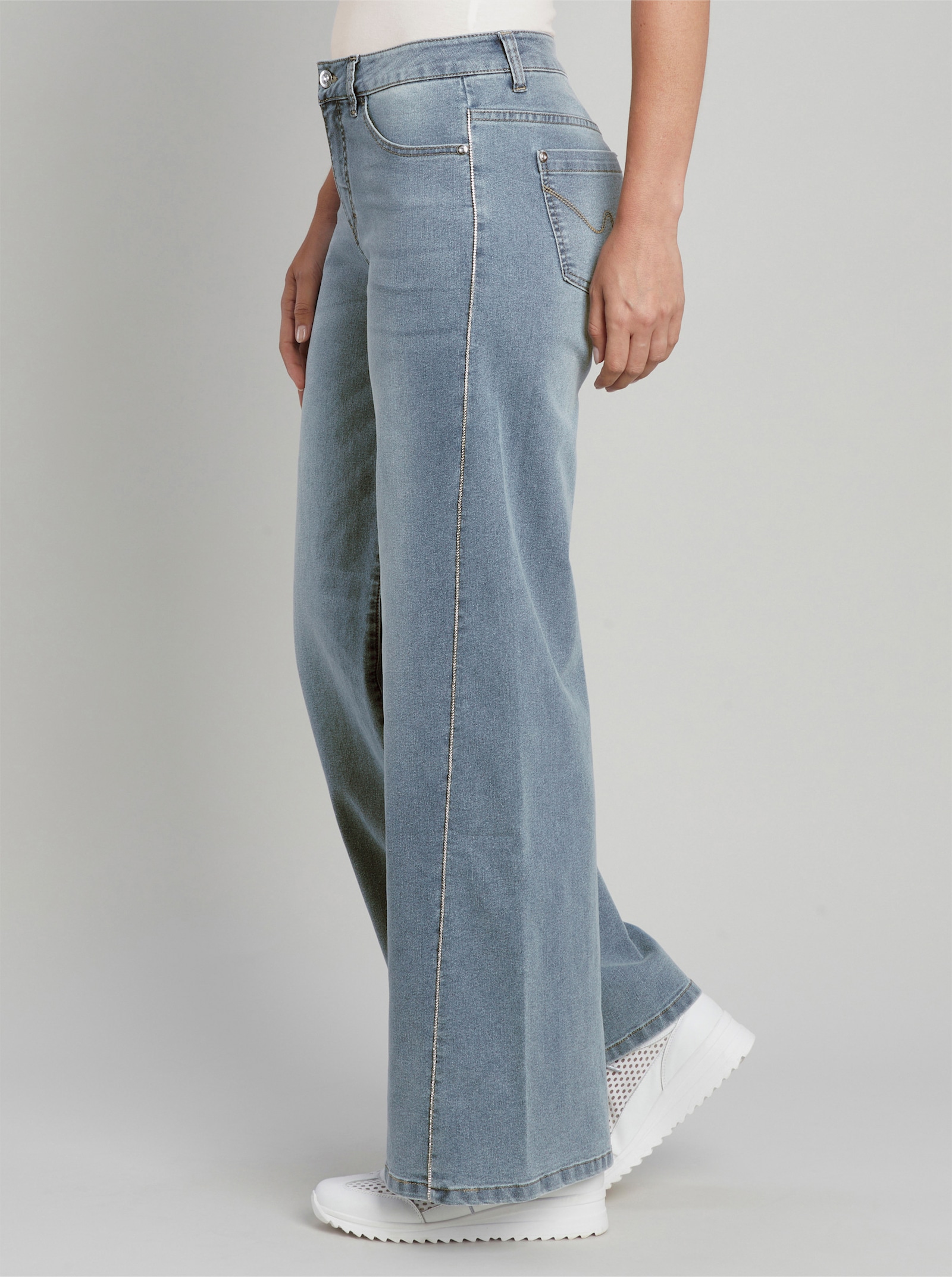 heine 5-Pocket-Jeans mit Glitzersteinchen - blue-bleached