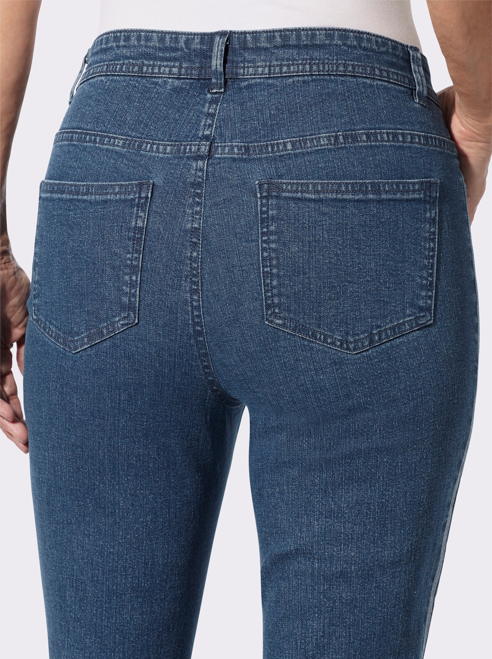 Gerade Jeans mit seitlichen Kontraststreifen - blue-stone-washed