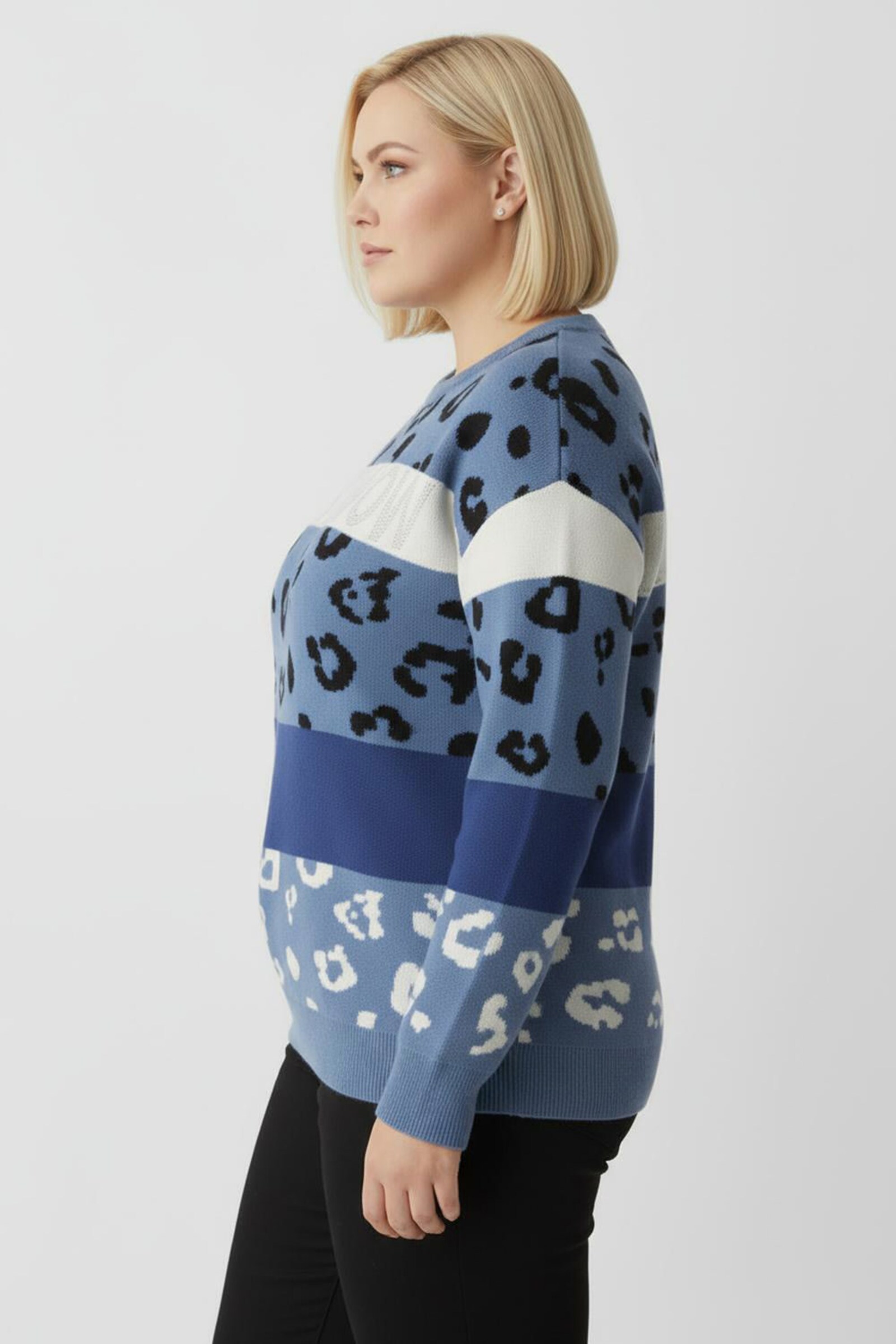 Pullover mit Glitzersteinchen-Schriftzug - mittelblau-royalblau-gemustert