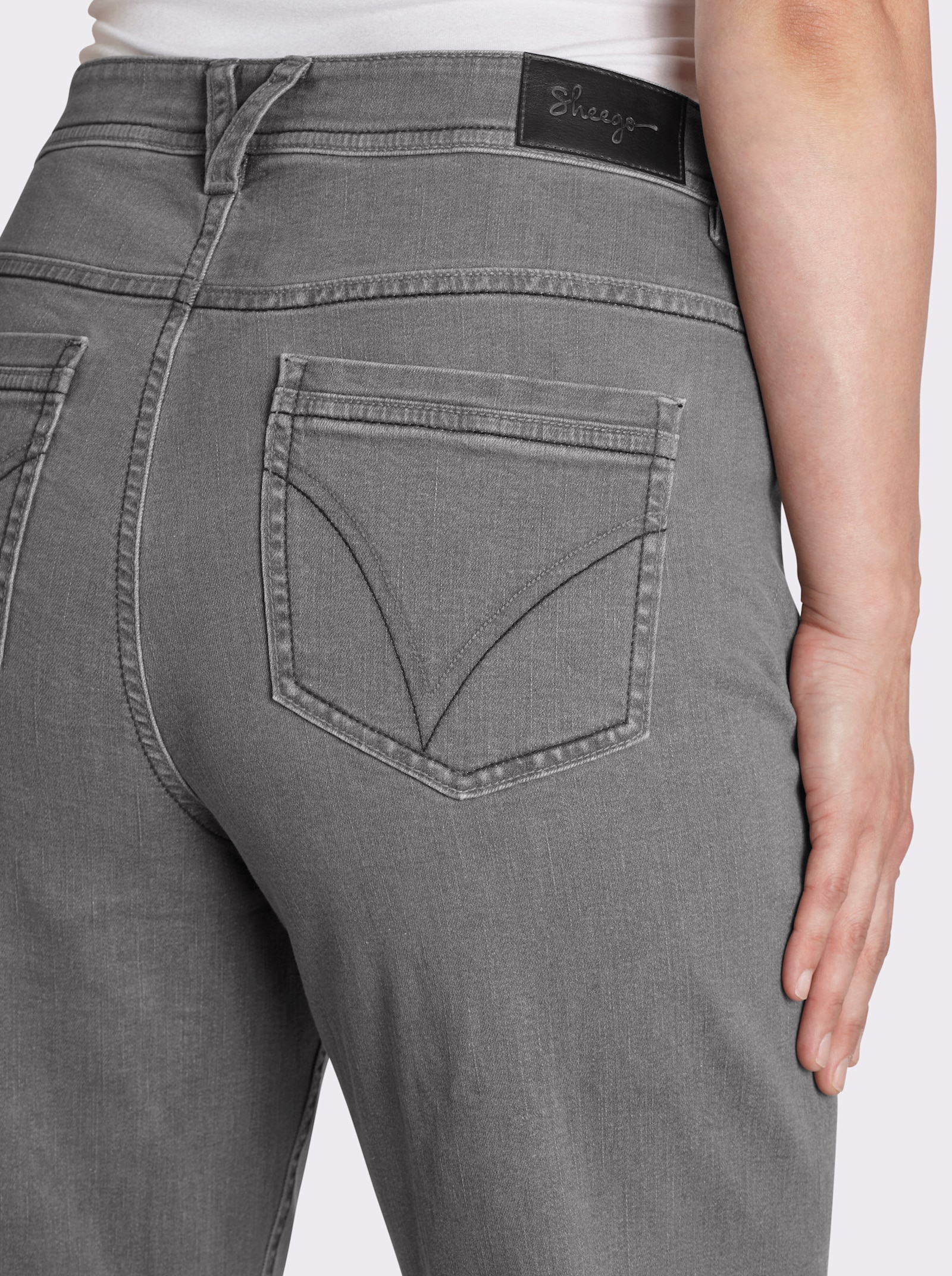 sheego Jeans mit moderner Waschung - light grey-denim