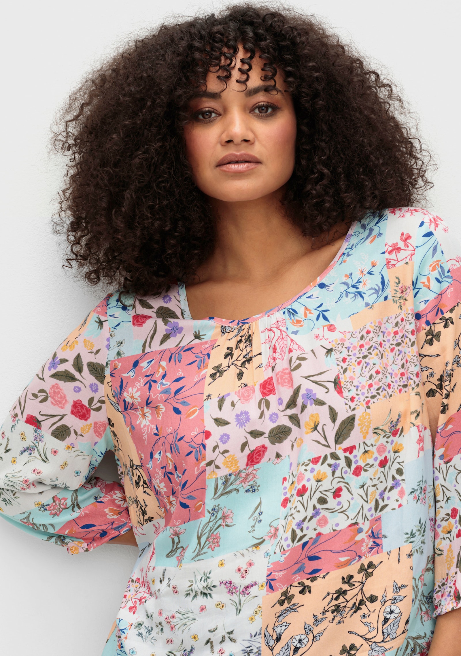 Schlupfbluse im floralen Muster - mint-rosé-bedruckt