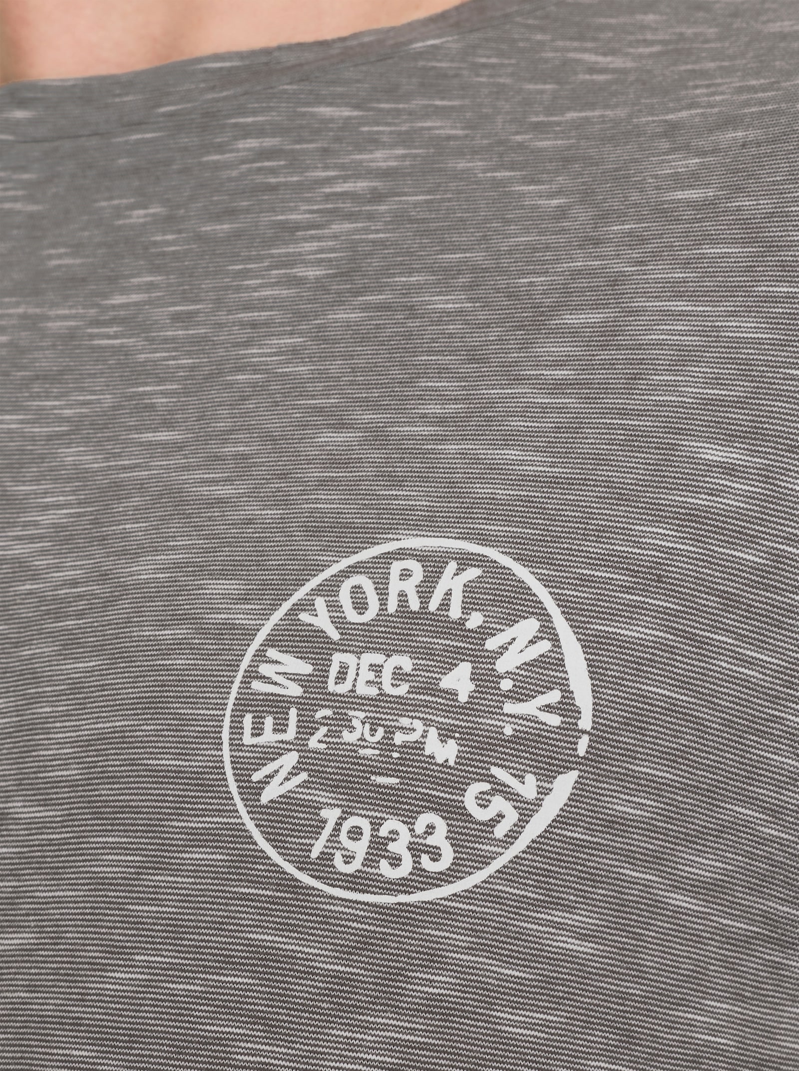 Langarmshirt in leicht strukturierter Jersey-Qualität - graphit