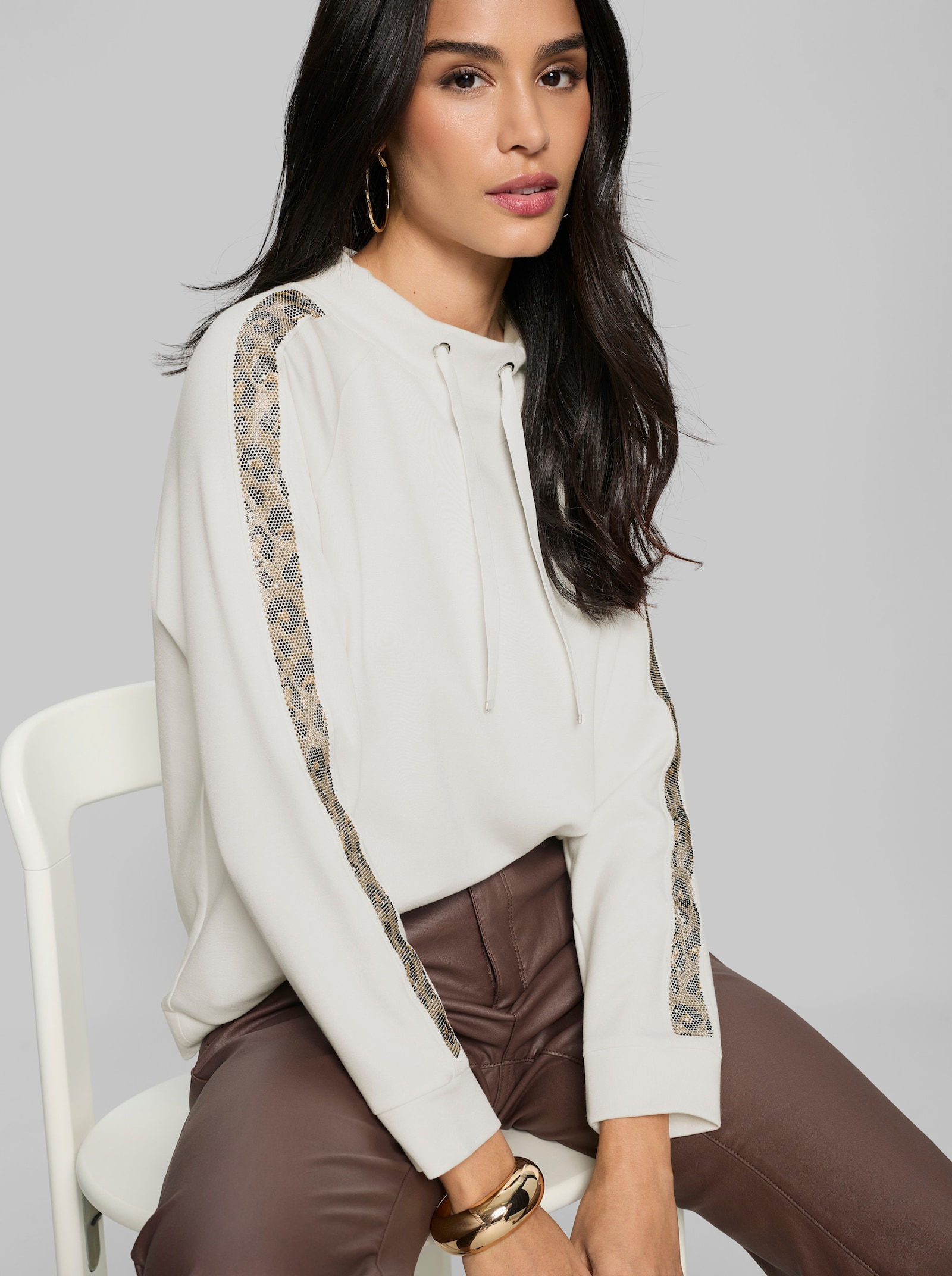 heine Sweatshirt mit Ziersteinchen - ecru