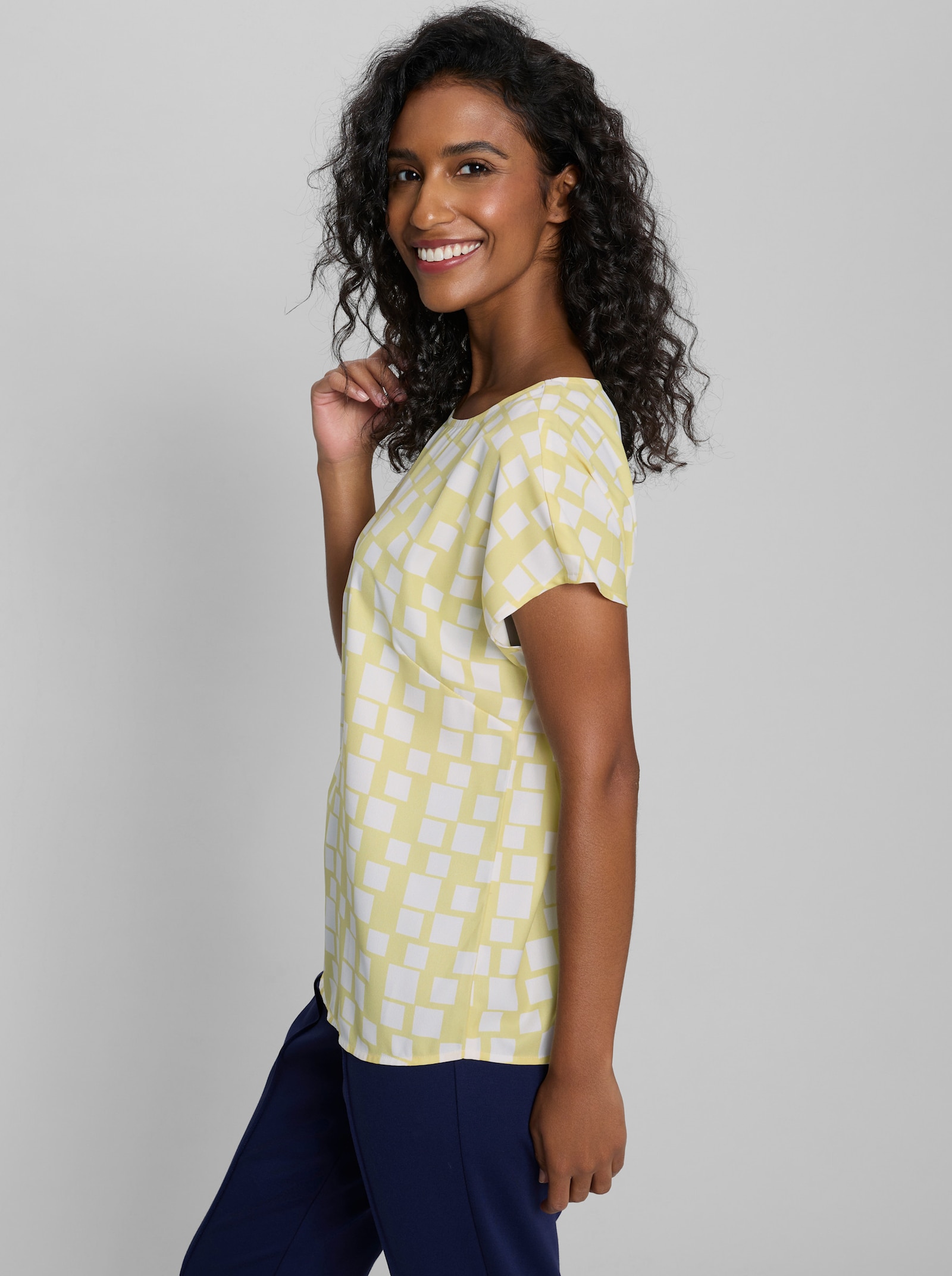 heine Druckbluse mit Grafik-Print - zitrone-ecru-bedruckt