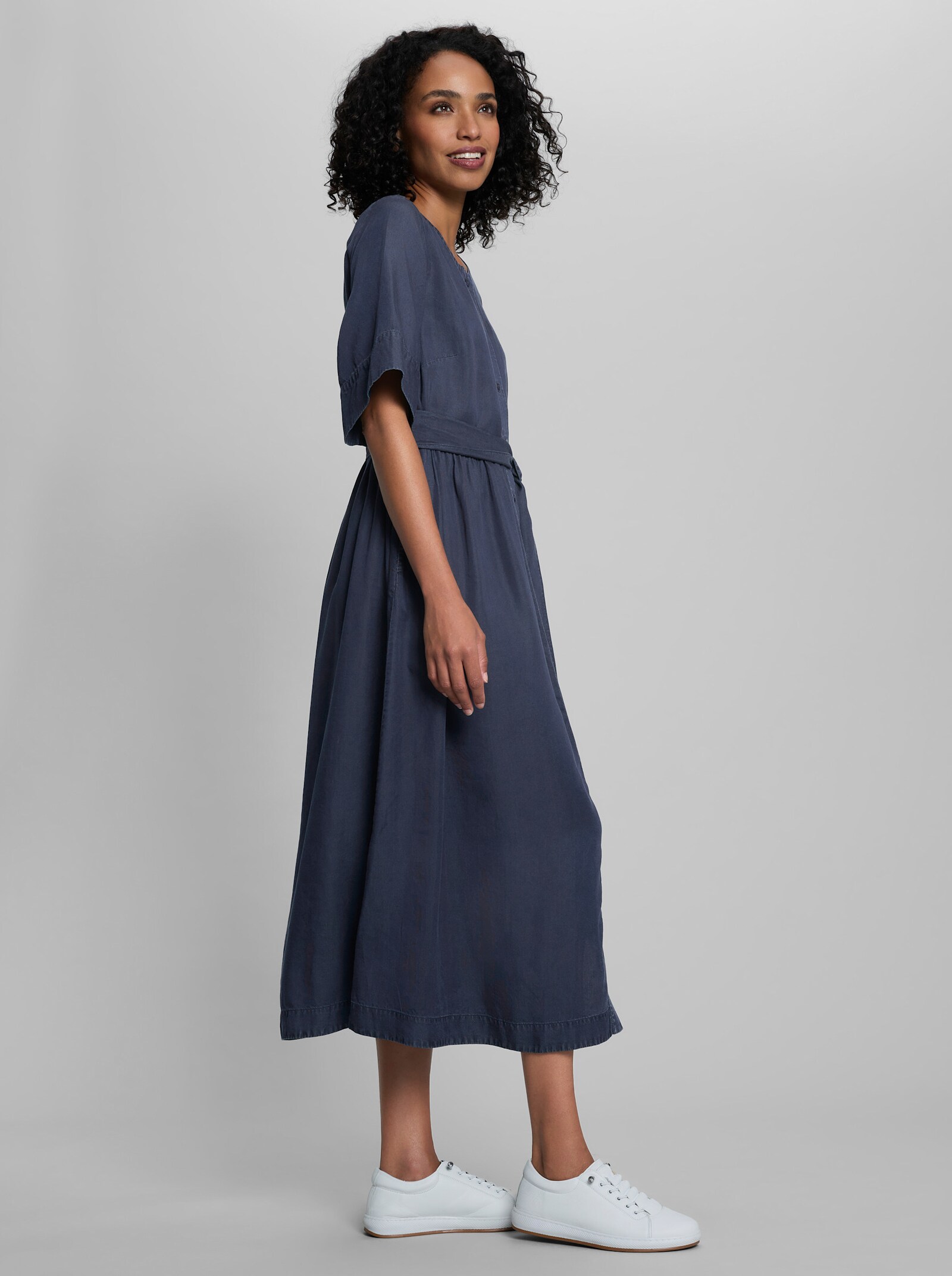 heine Sommerkleid mit Bindegürtel - dark blue