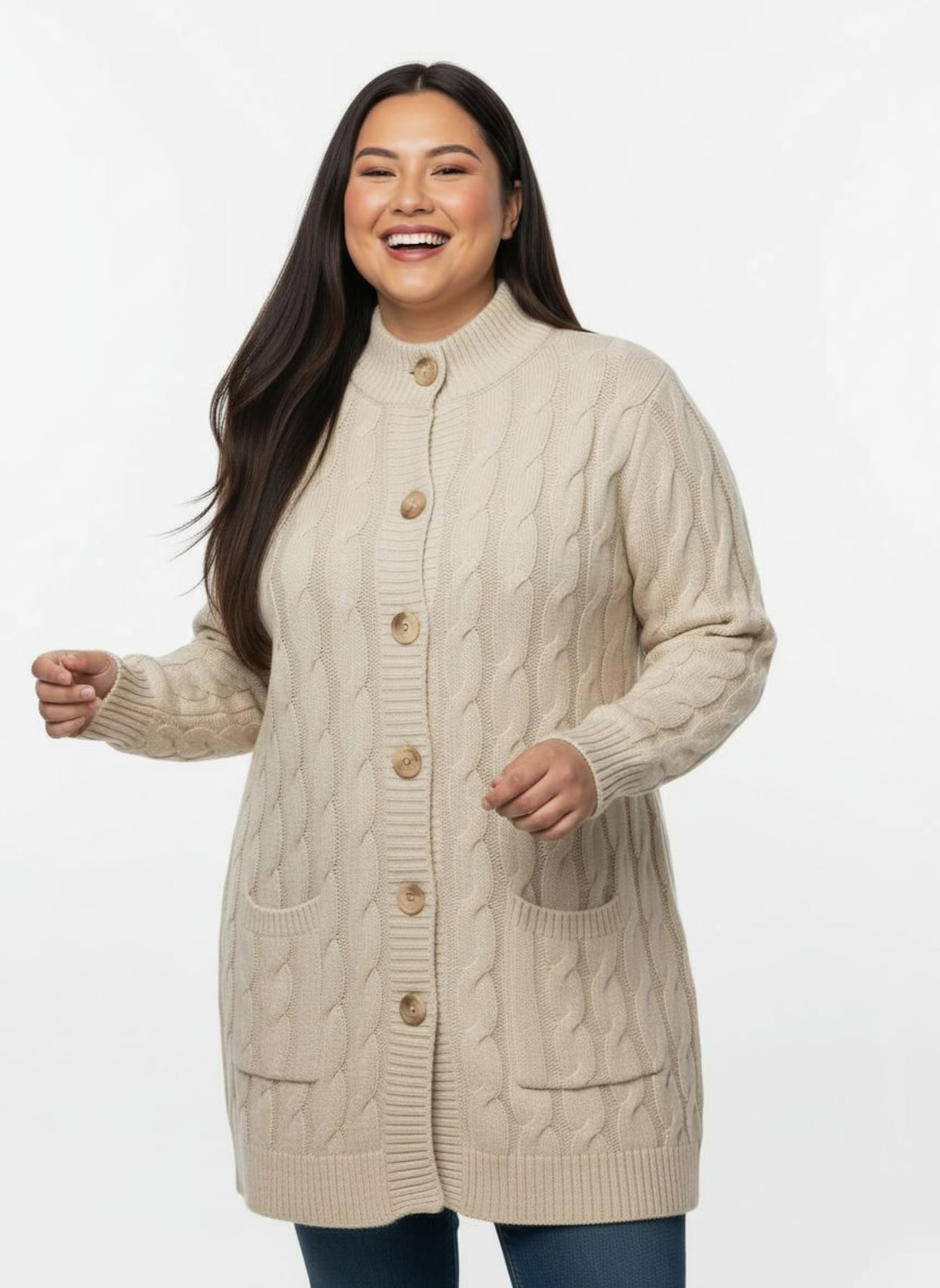 Longstrickjacke mit Zopf-Strickmuster - sand