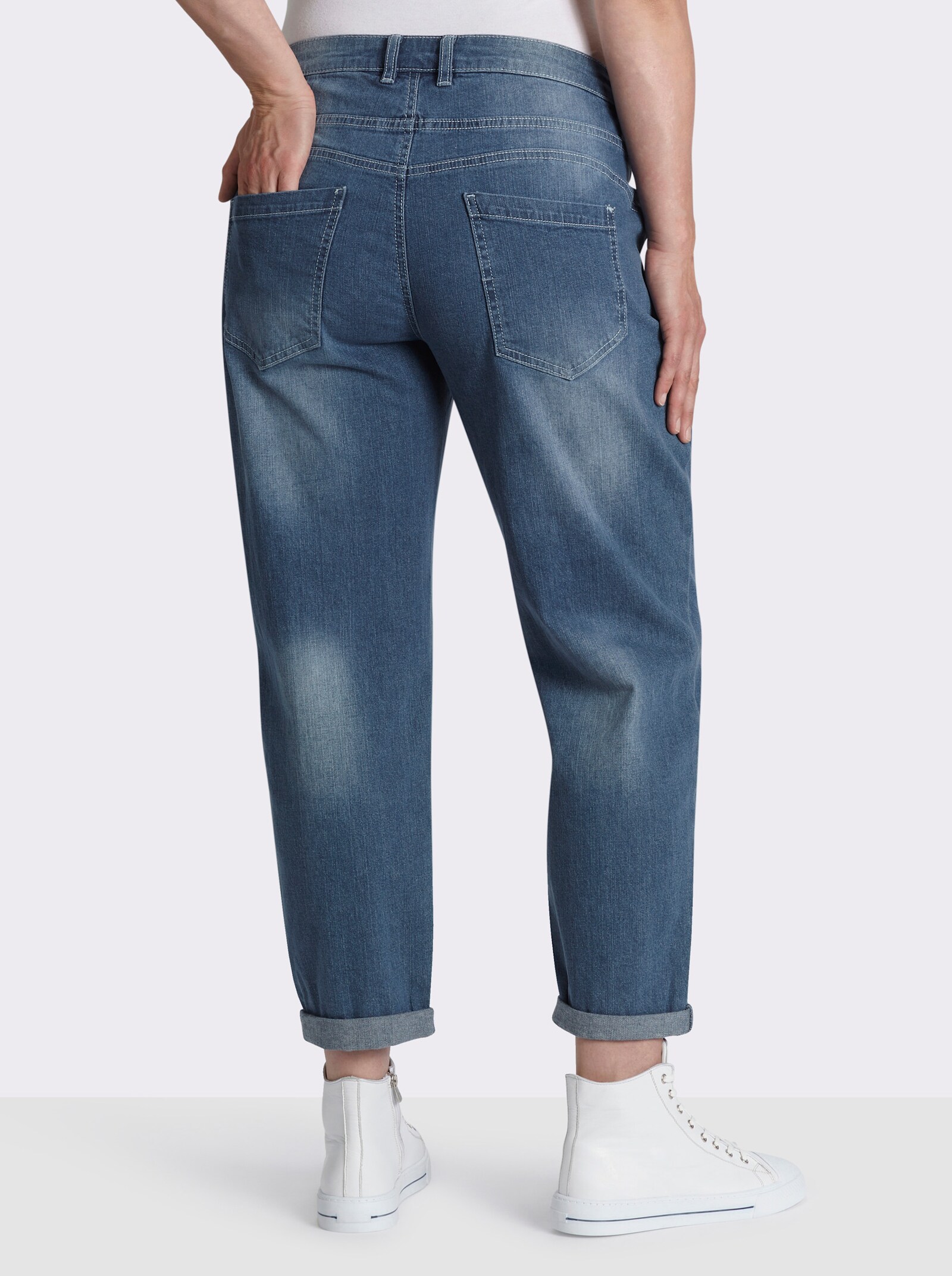 Jeans mit sichtbarem Knopfverschluss - blue-stone-washed