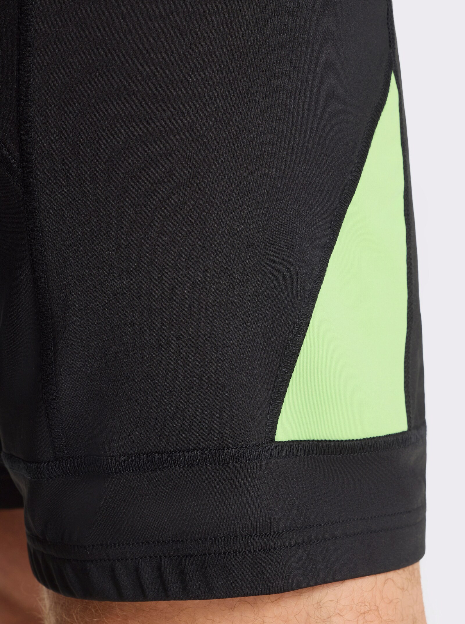 Catamaran Sports Radlerhose rutschsicherem Beinabschluss - schwarz-reseda