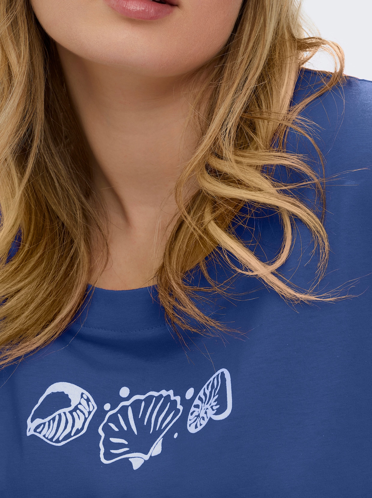 Kurzarmshirt mit Muschel-Druck - royalblau