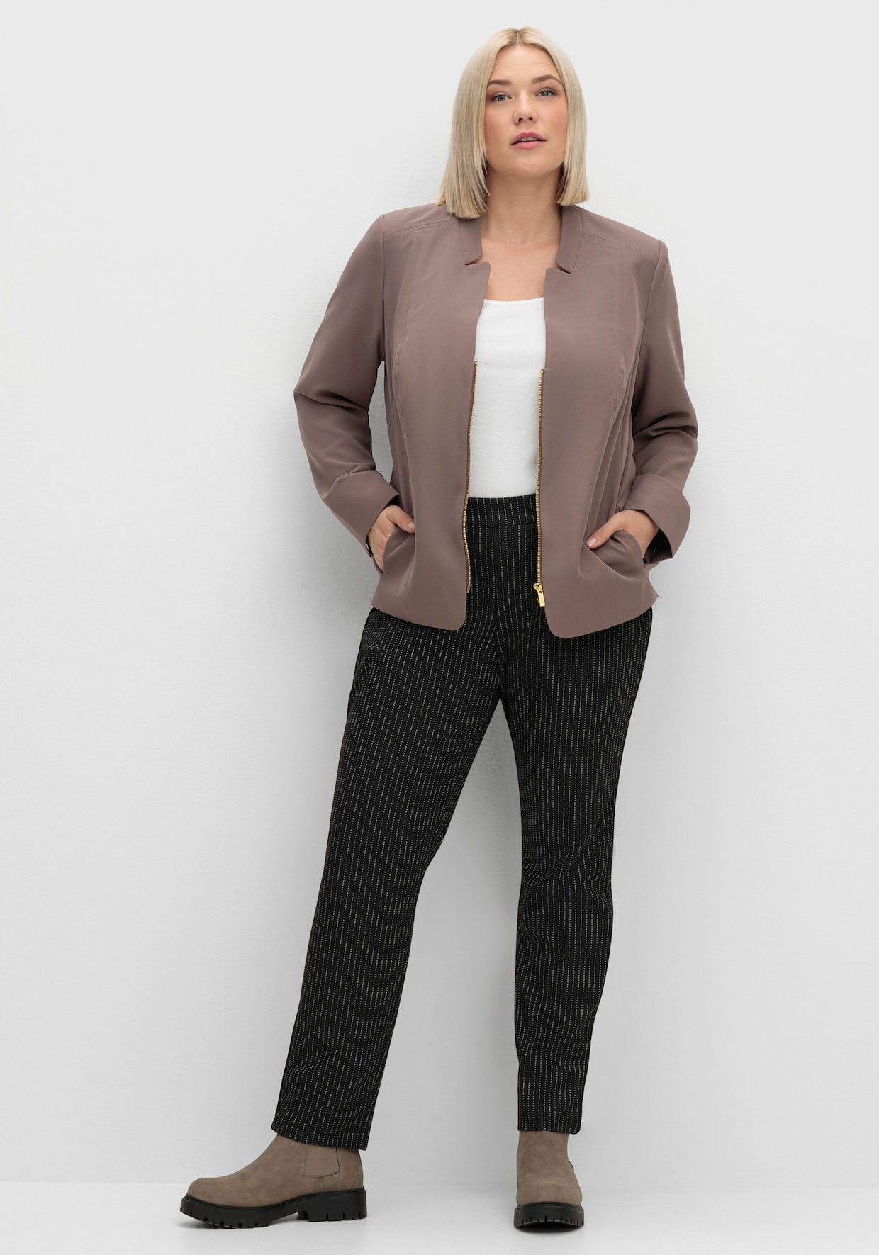 Wirkhose mit seitlicher Kontrastpaspel - schwarz-gestreift