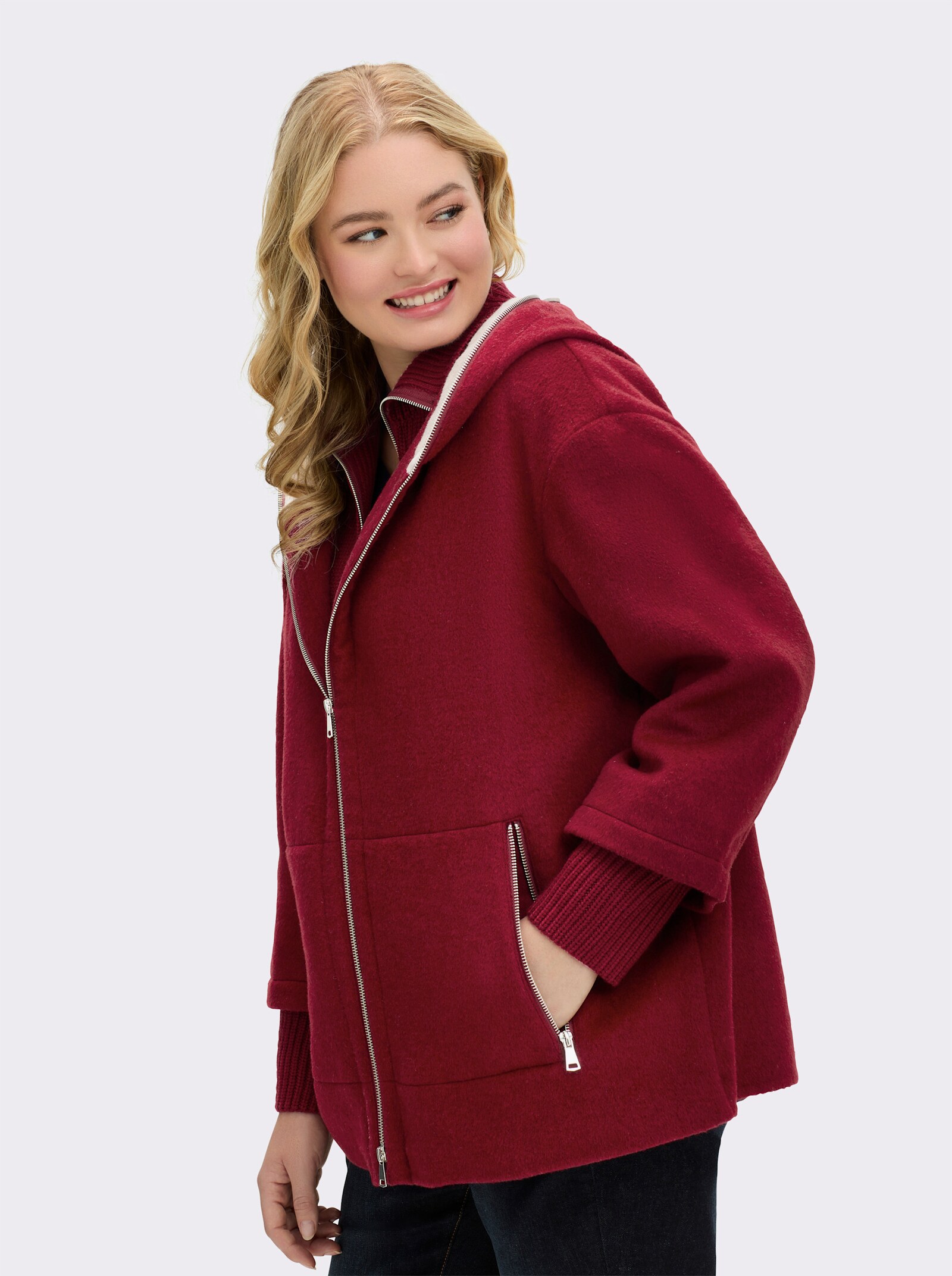 Manisa Wolljacke mit Strickeinsatz am Kragen - kirsche