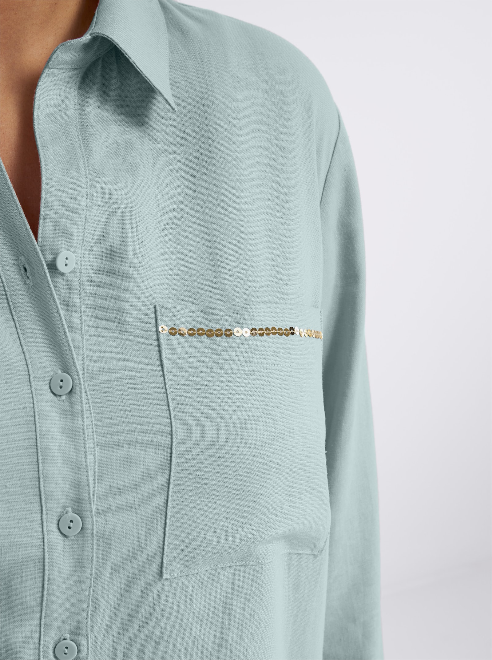 sheego Leinenbluse mit Pailletten an der Brusttasche - kalkmint