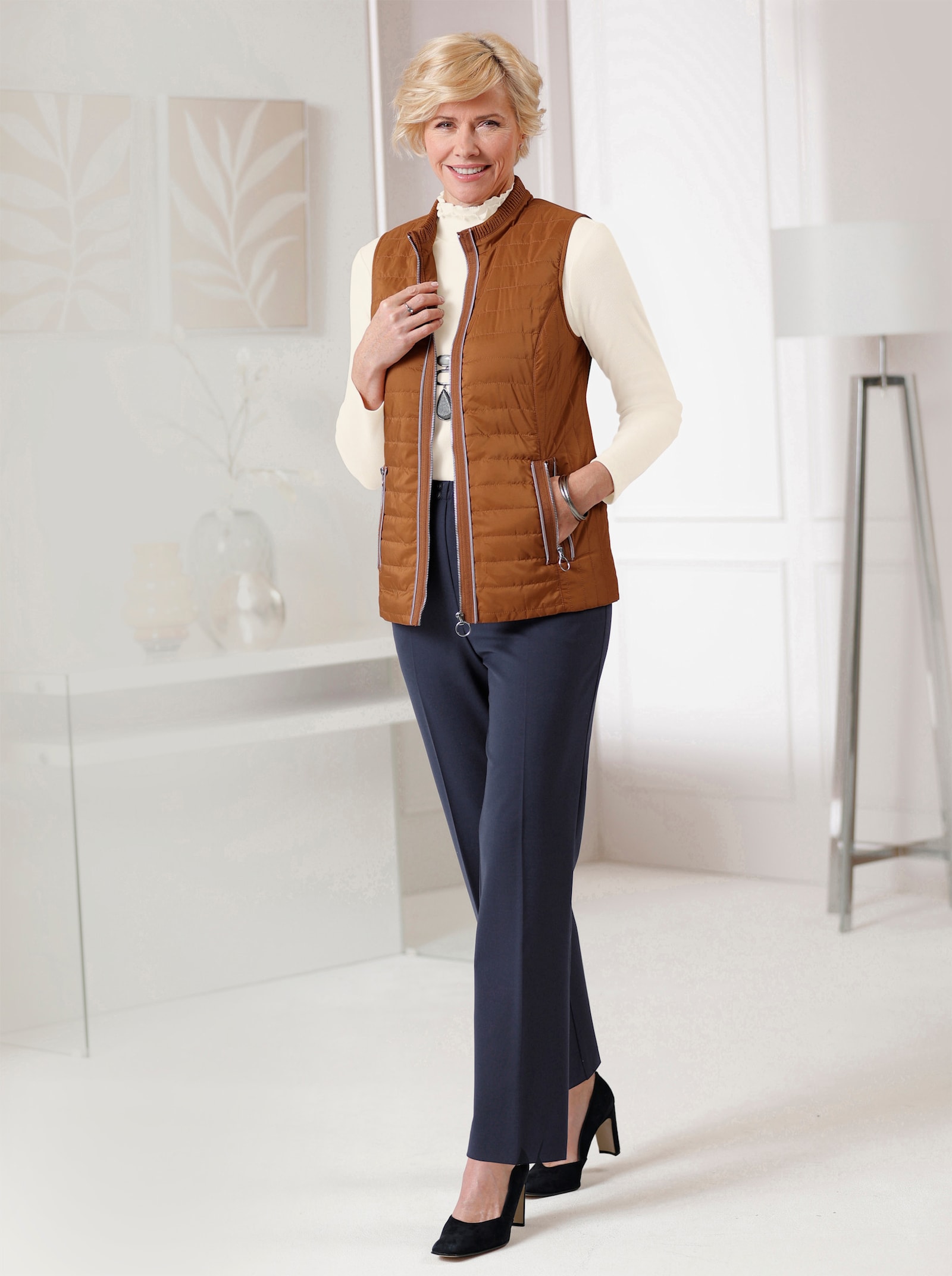 Gewatteerde jas met zilverkleurige details - cognac