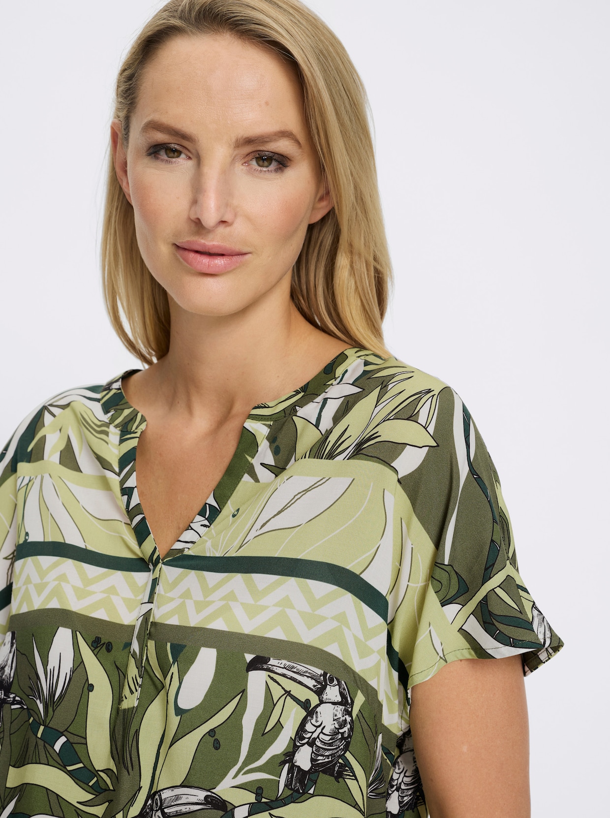 heine Druckbluse - khaki-pistazie-bedruckt