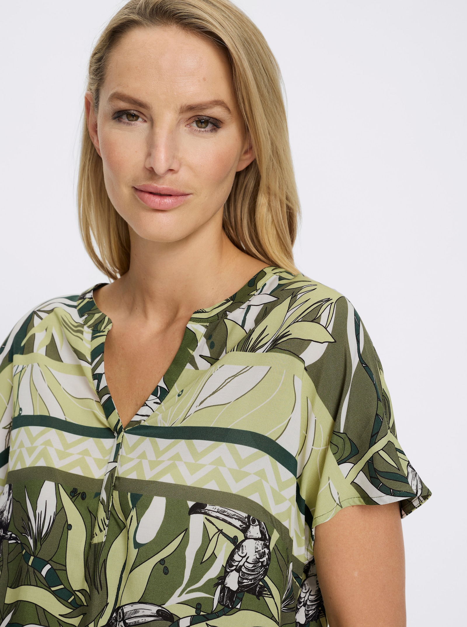 heine Druckbluse mit Floralem Muster - khaki-pistazie-bedruckt