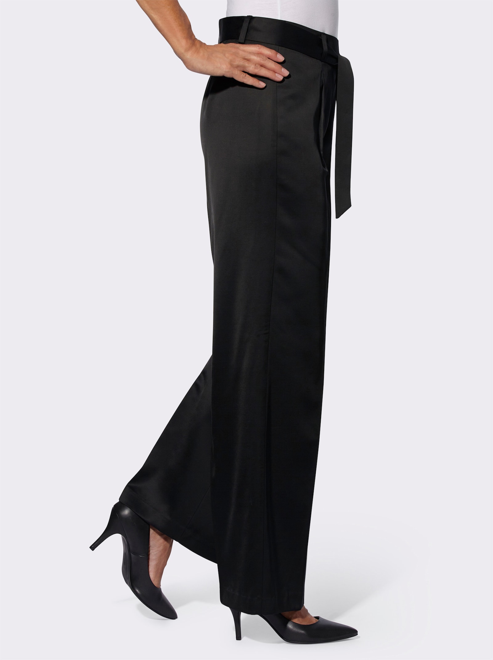 Pantalon à plis permanents en satin mat - noir