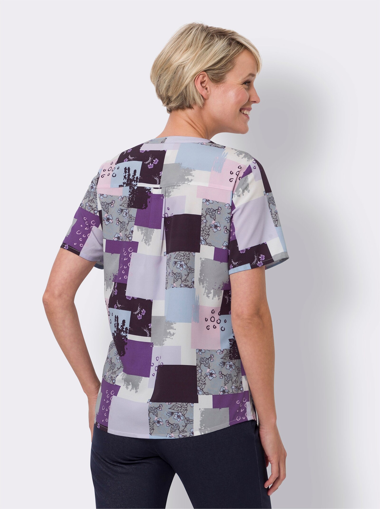 Kurzarmbluse mit Patchwork-Optik - flieder-lila-bedruckt