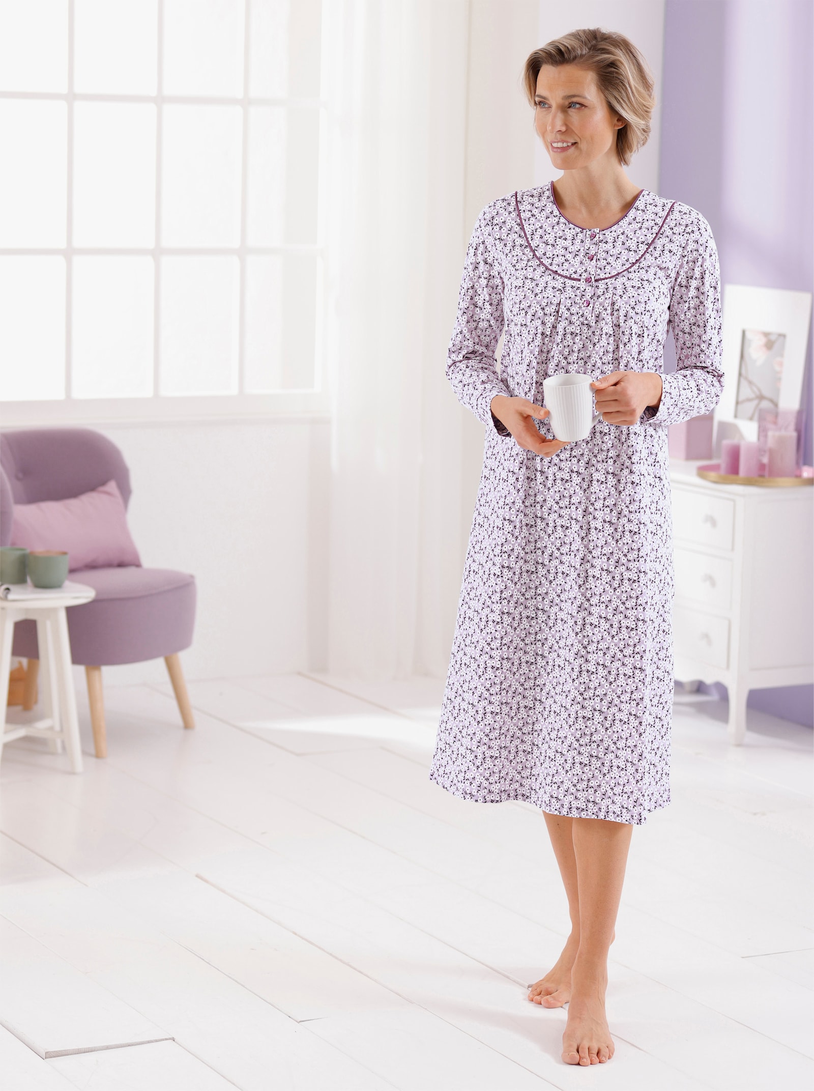 wäschepur Nachthemd im Blümchen-Dessin - flieder-bedruckt