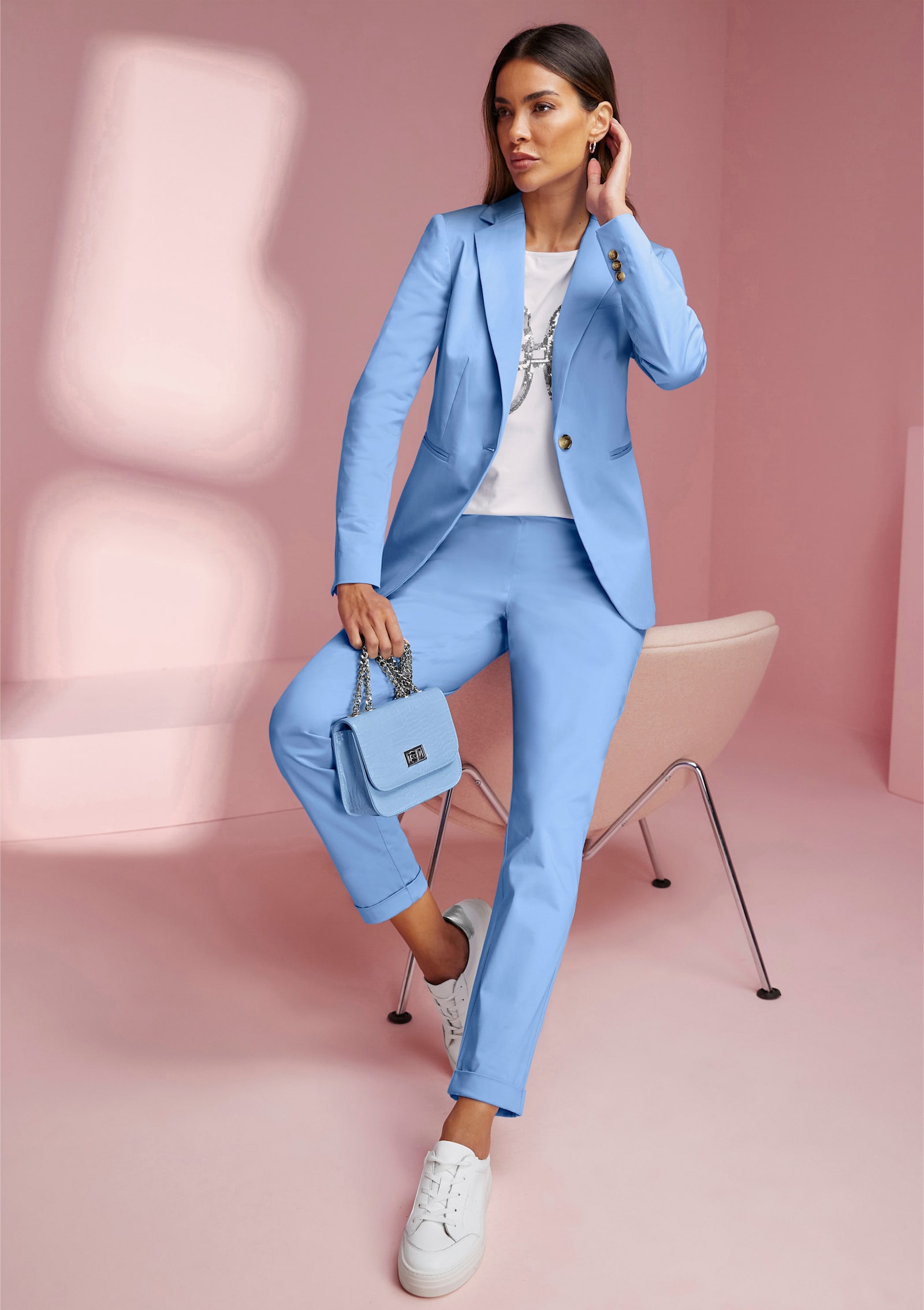 heine Hosenanzug aus leicht glänzendem Baumwoll-Stretch - himmelblau