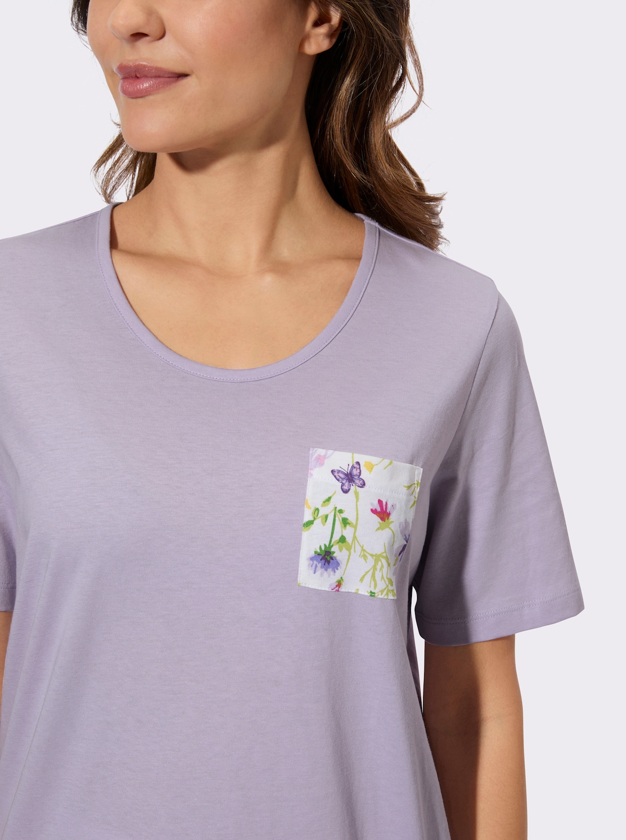 Pyjamas med fjärils- och blommönster - syren-ecru-med tryck