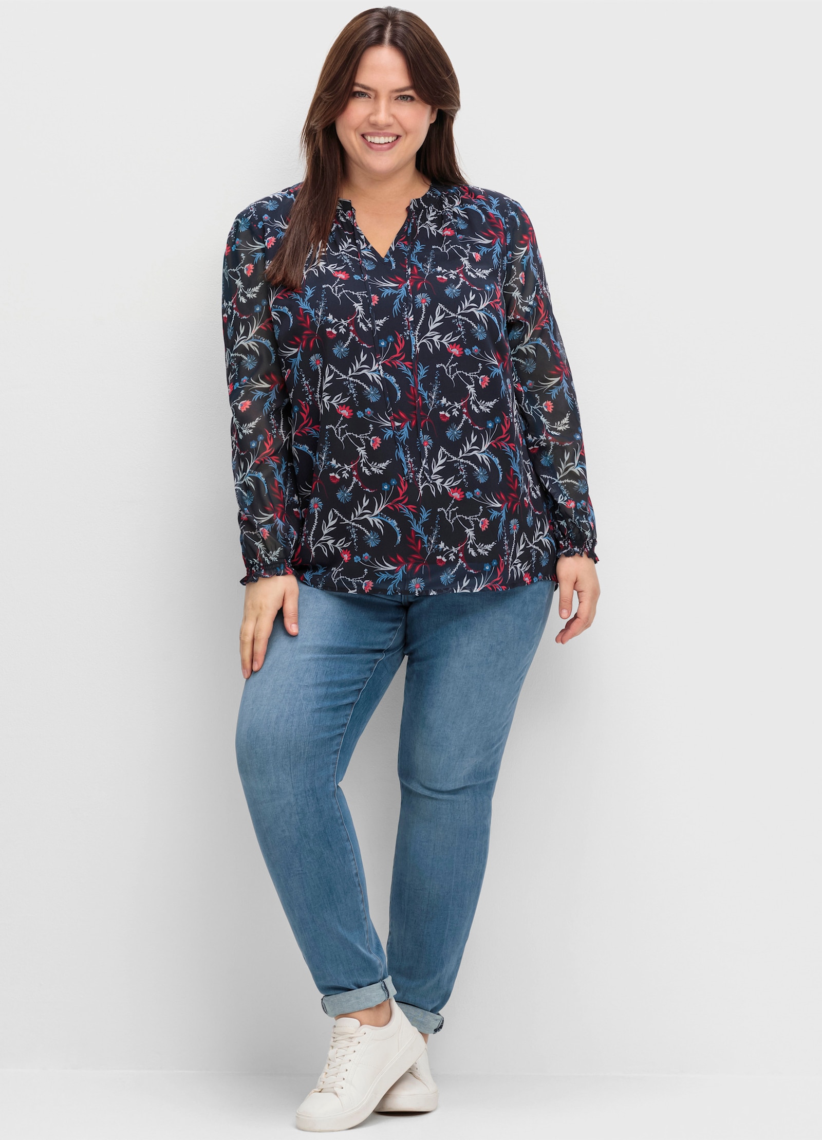 sheego Tunika aus Chiffon, mit Alloverprint - tiefblau-gemustert