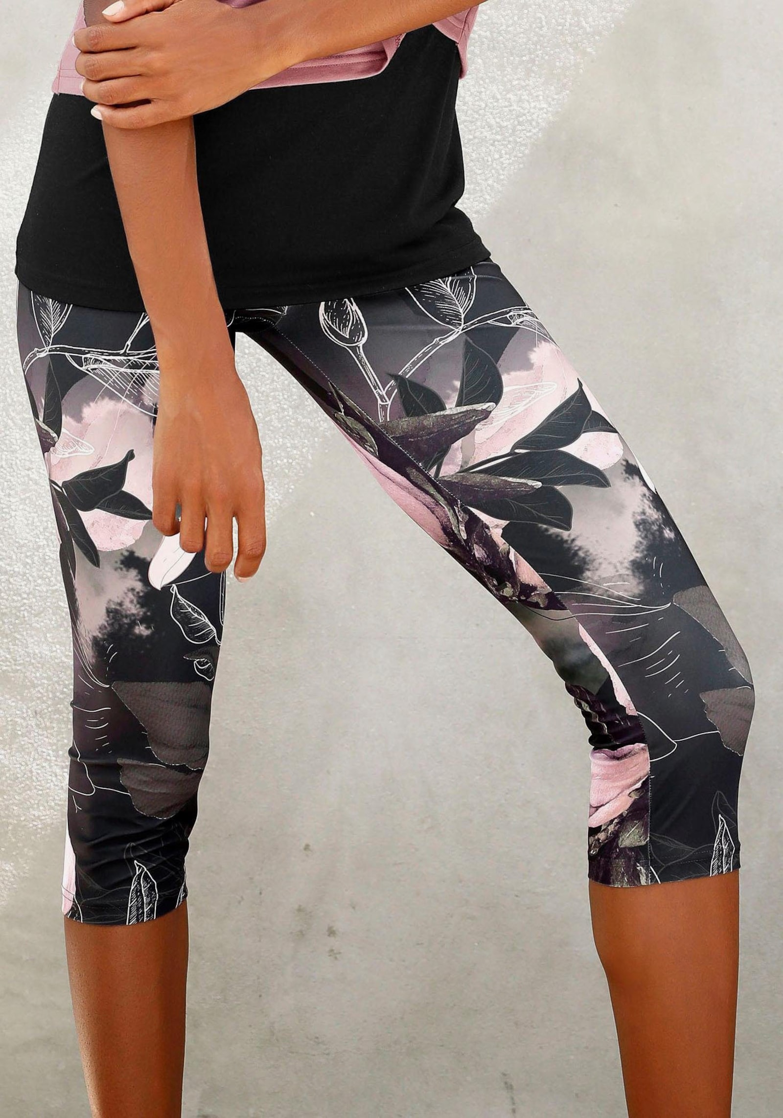 LASCANA ACTIVE Caprilegging - kaki gedessineerd/lichtroze
