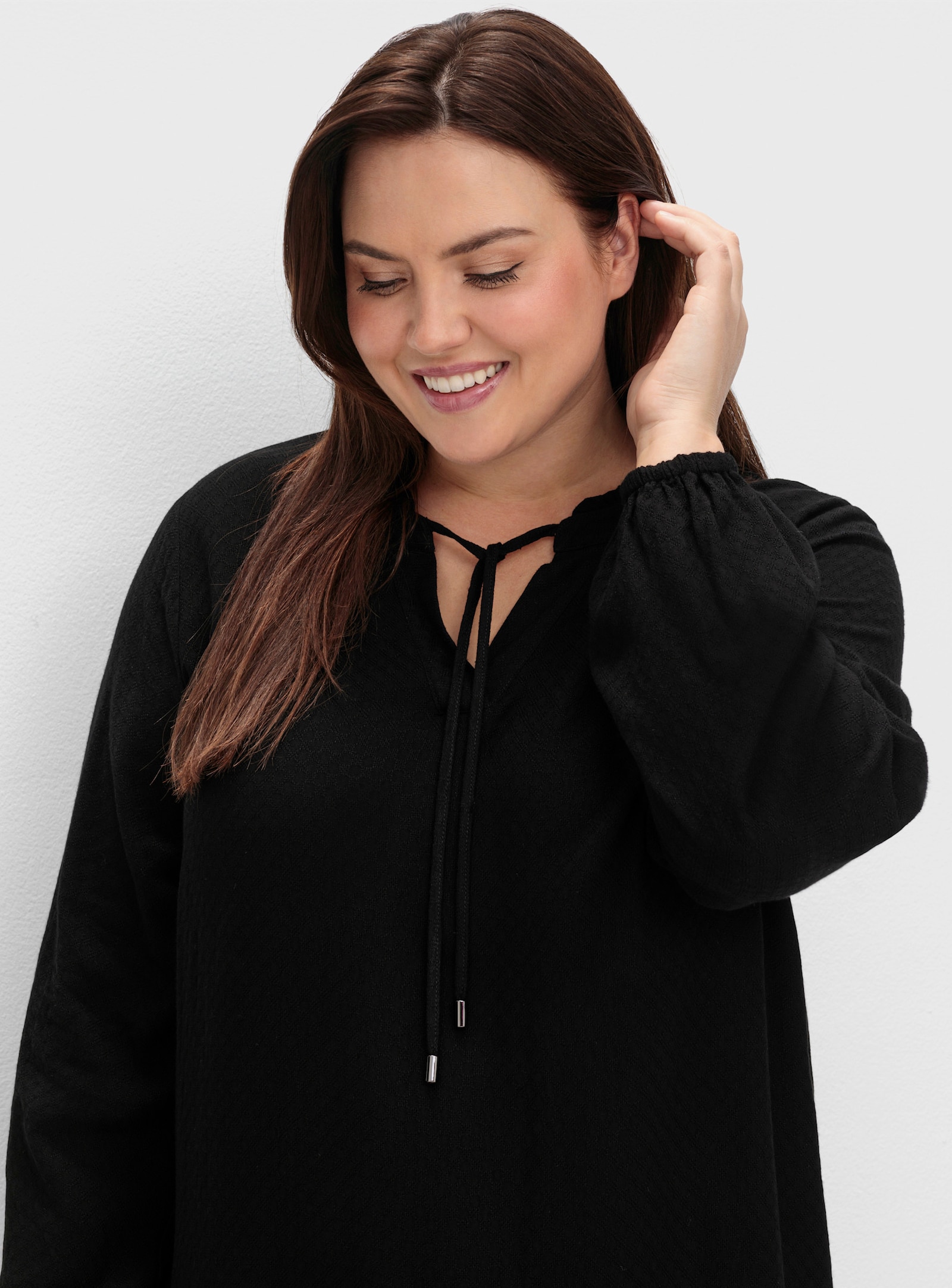 sheego Tunika in Struktur-Qualität, Viskose - schwarz