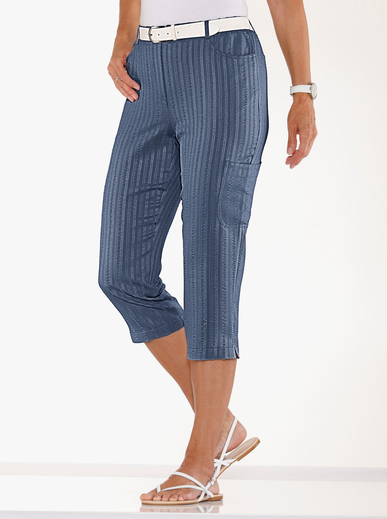 Capribroek met gestileerde knoopsluiting - rookblauw