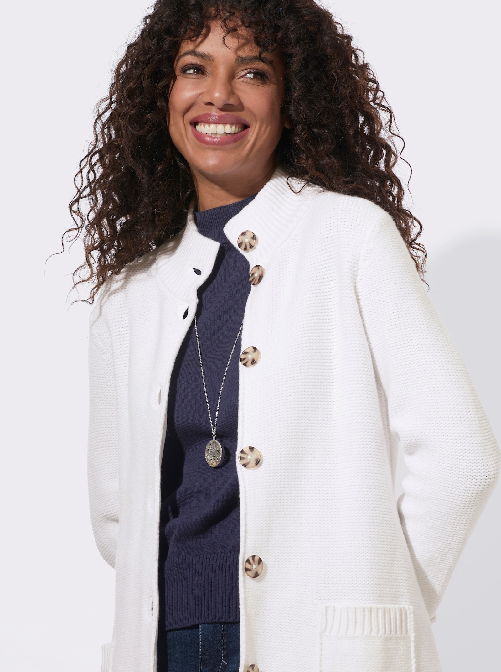 Longstrickjacke im modischen Linksstrick - ecru