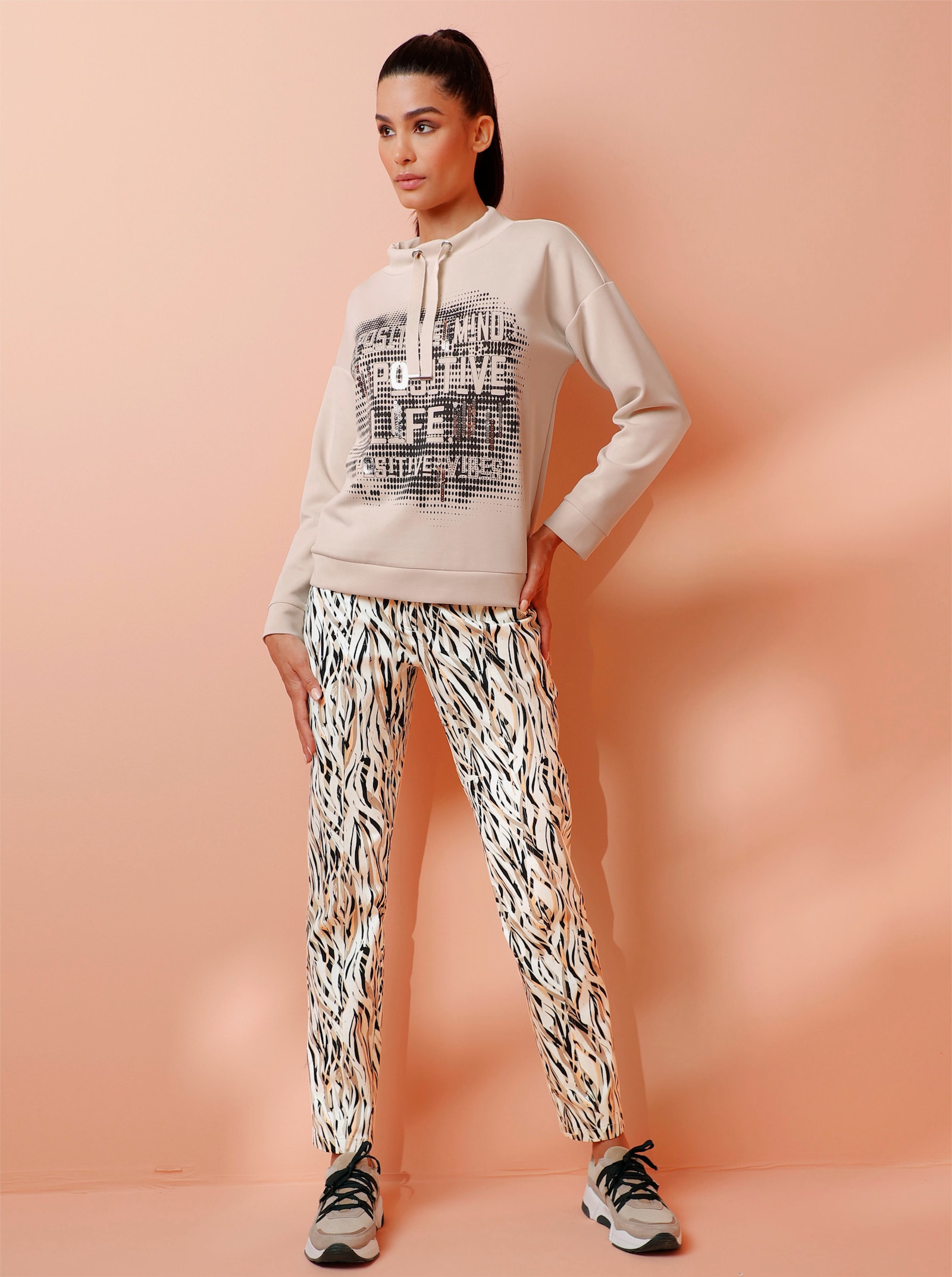 heine Sweatshirt mit Pailletten - sand