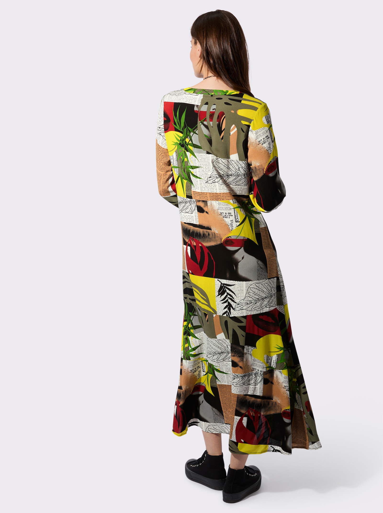 Druckkleid in leichter A.Linie - schwarz-camel-bedruckt