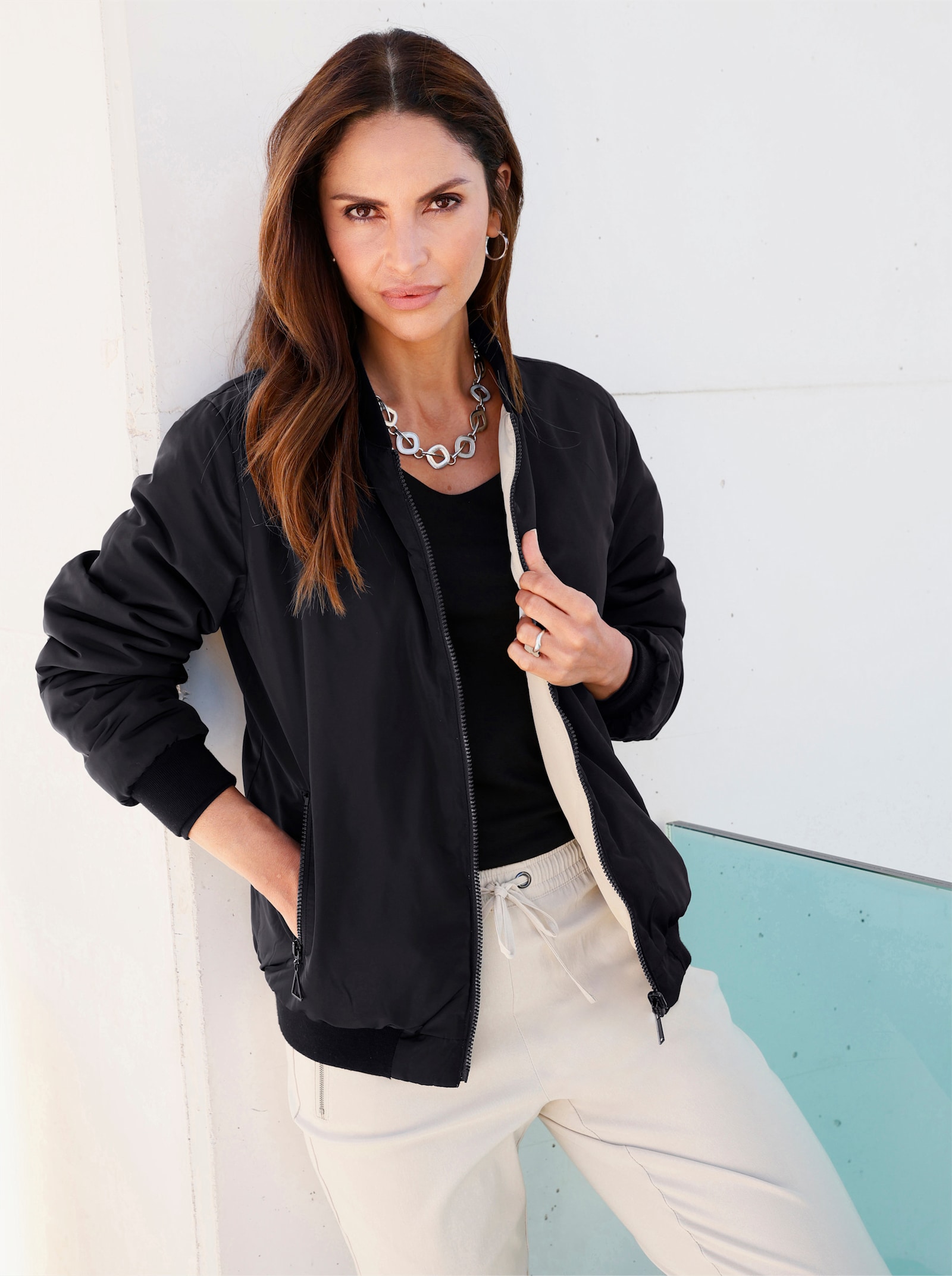 Wendejacke in Blouson-Form - sand-schwarz