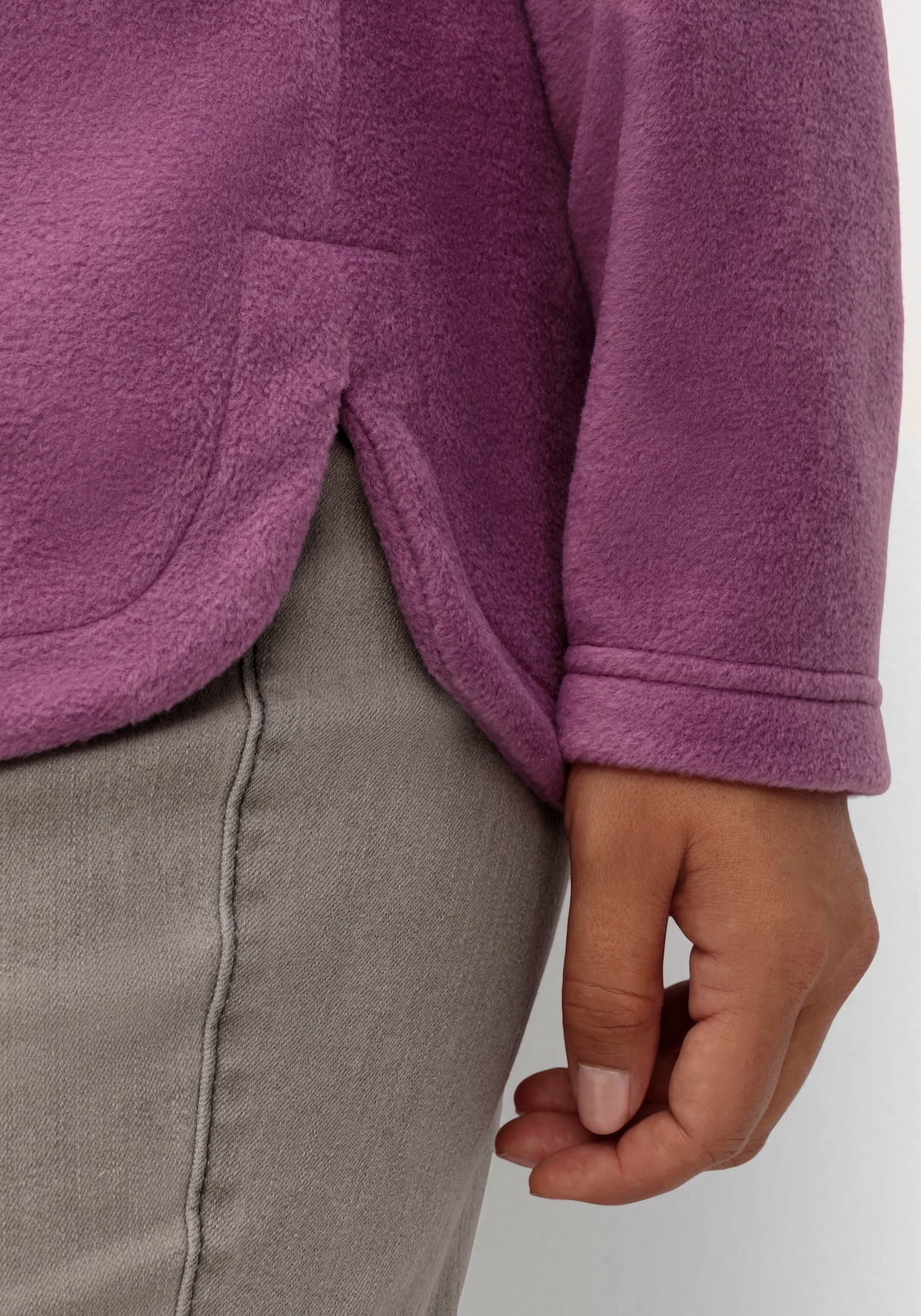 Fleeceshirt mit abgerundetem Saum - violett