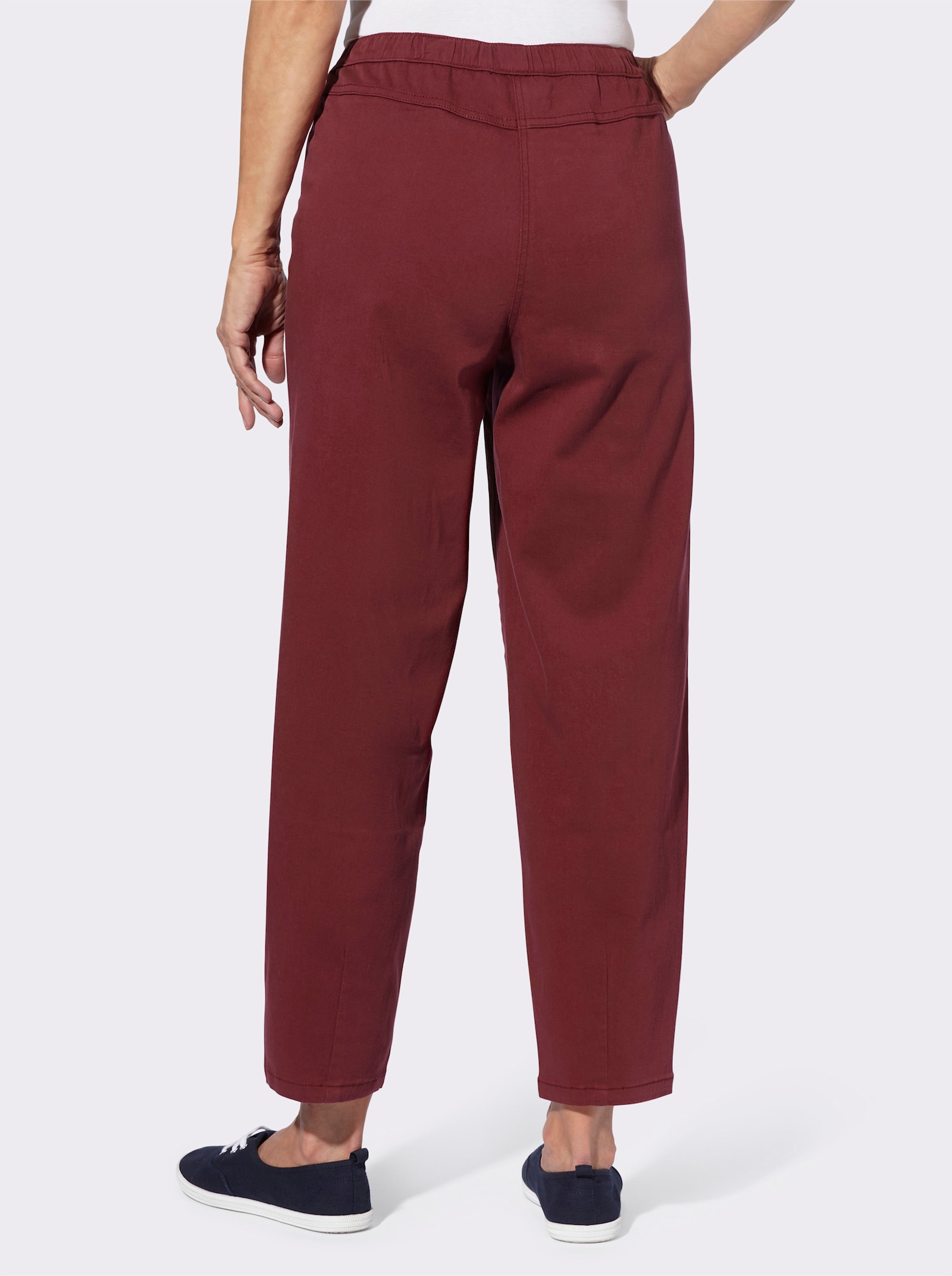 Jeans mit o-förmigen Hosenbeinen - bordeaux