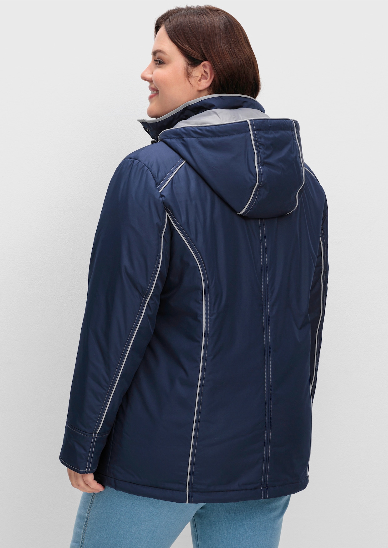 Funktionsjacke mit weitenregulierbarem Saum - marine