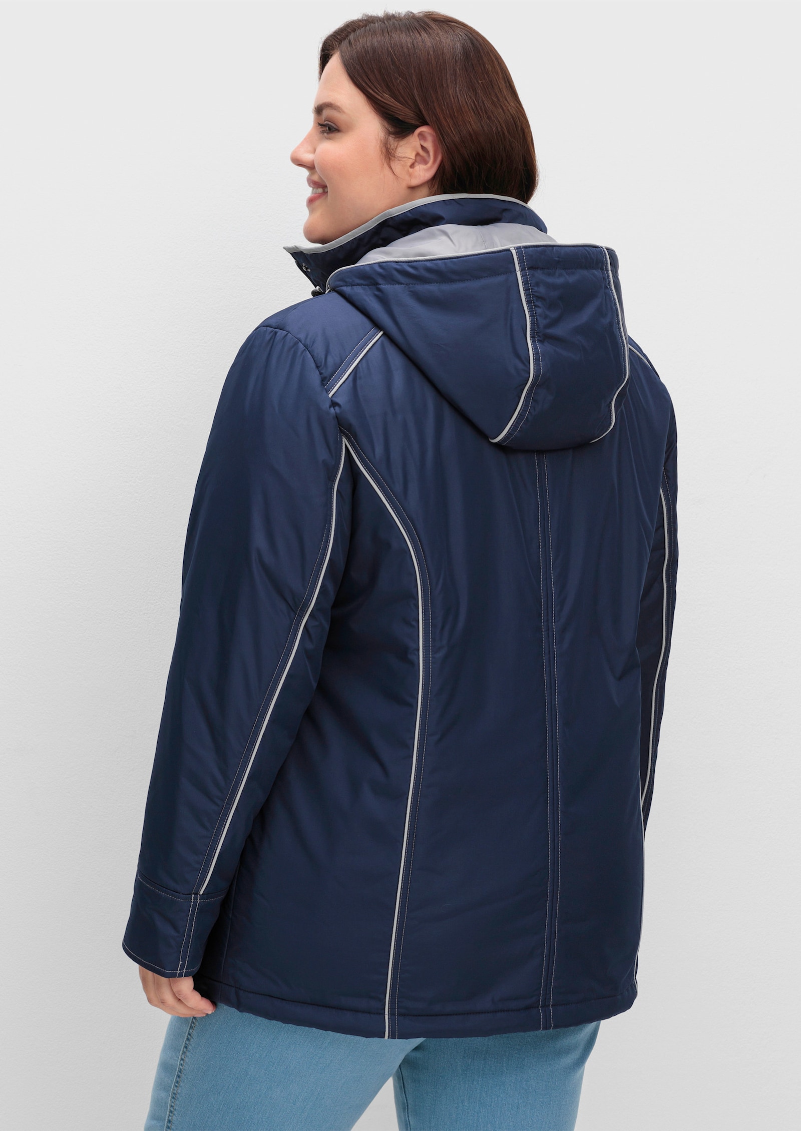 Funktionsjacke mit weitenregulierbarem Saum - marine