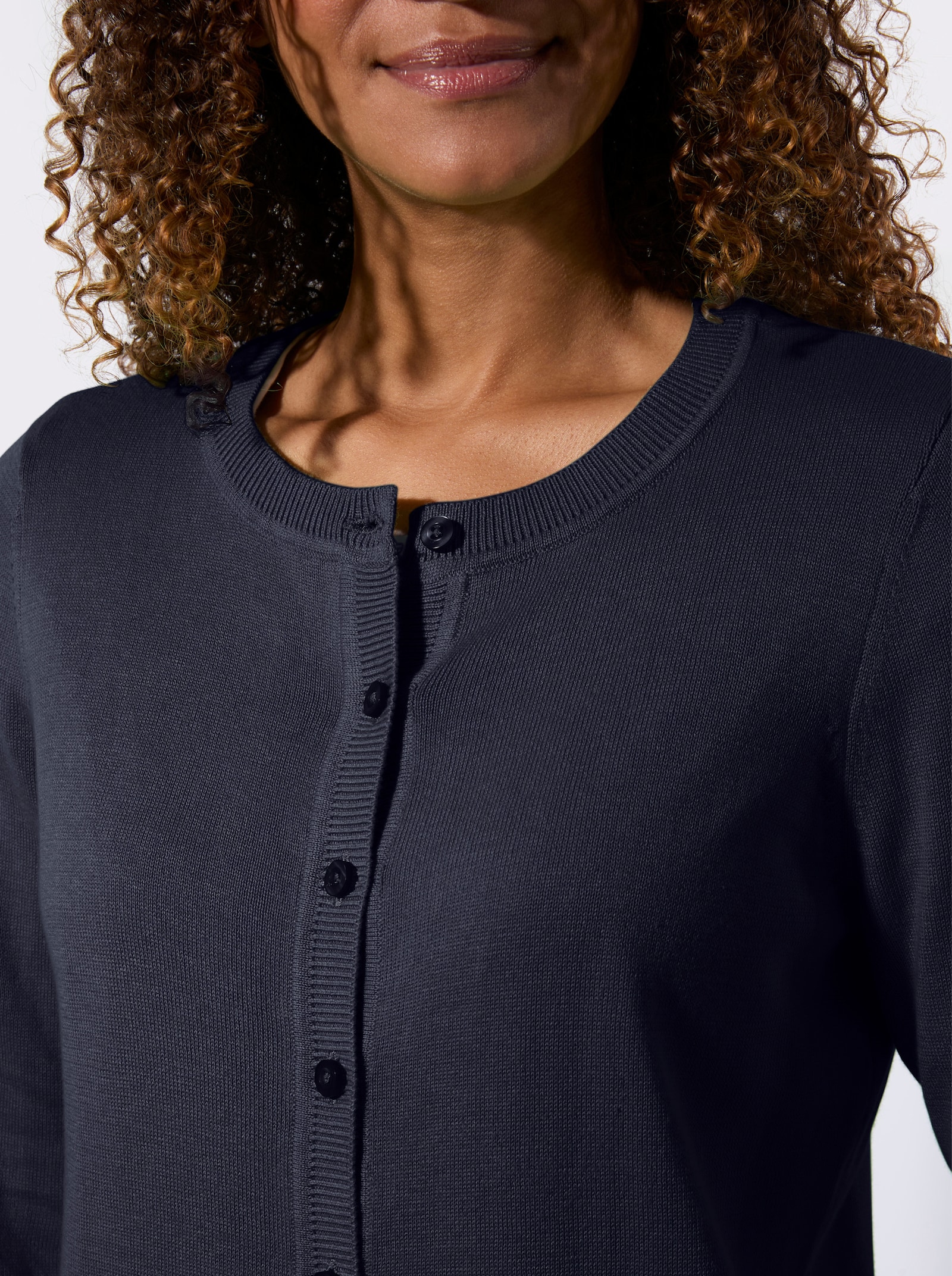Kardigán s rebrovanými zakončeniami - námornícka modrá