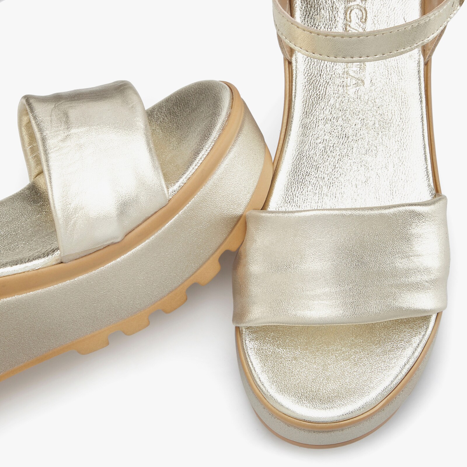 LASCANA Sandalette - goldfarben