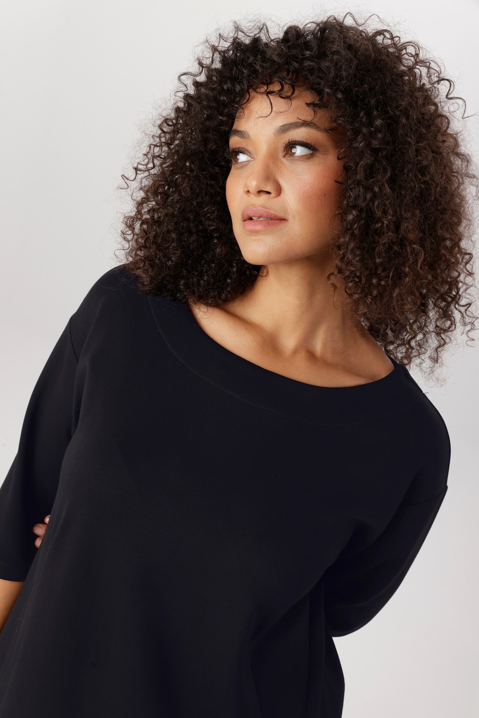 Aniston PLUS Longshirt - schwarz