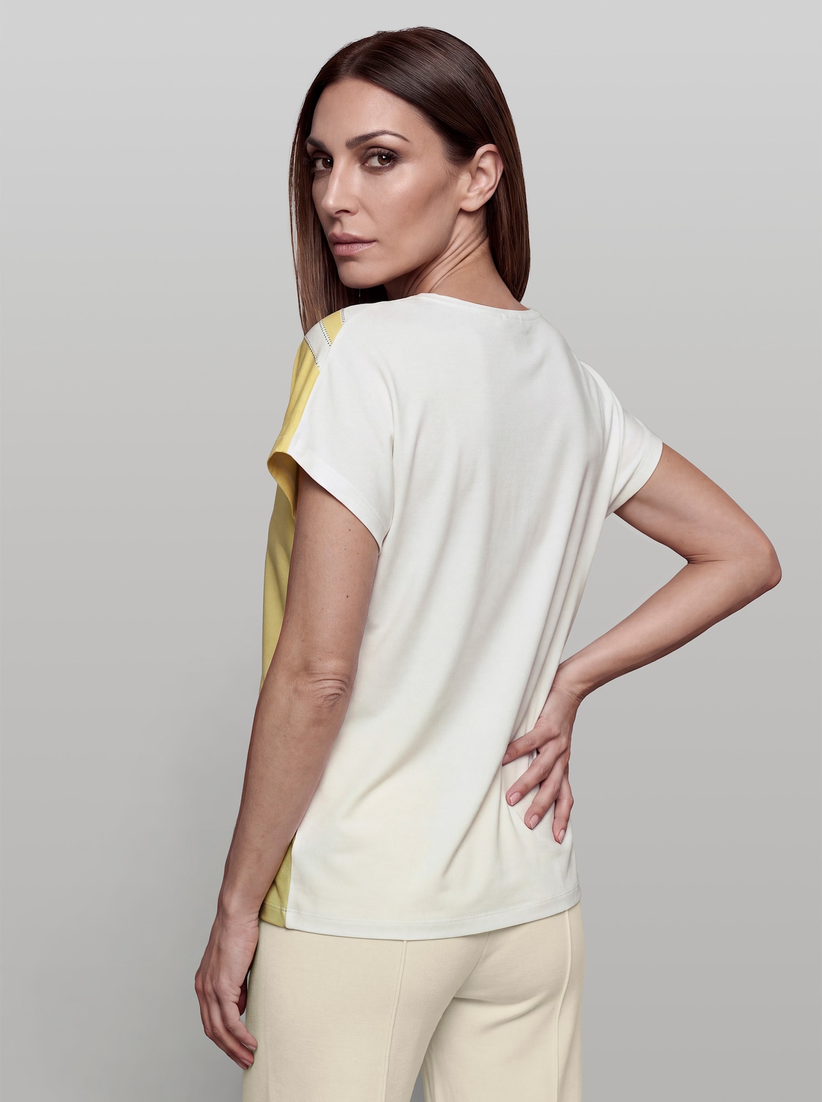heine Print-Shirt mit Glitzersteinchen - ecru-zitrone-bedruckt
