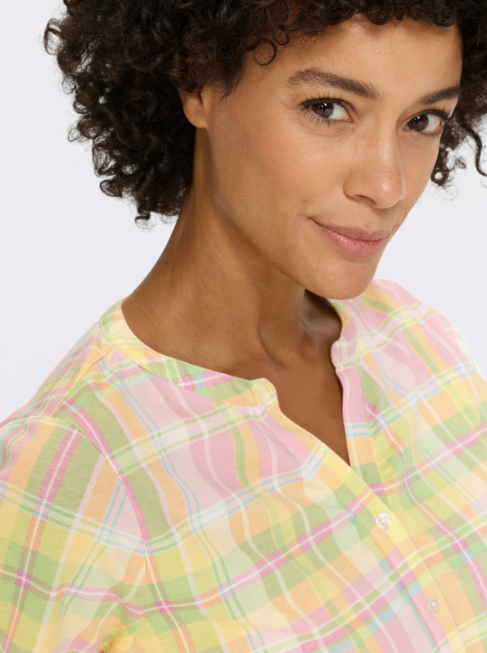 Kurzarmshirt im Karo-Print allover - zitrone-rosé-kariert